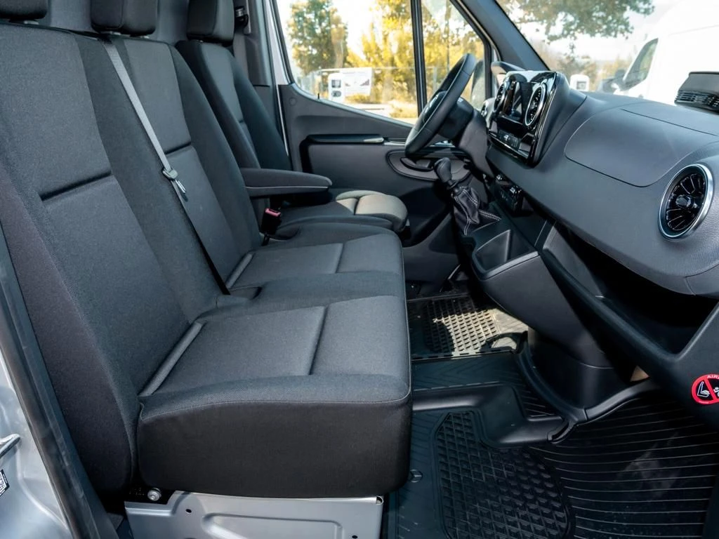 Mercedes-Benz-Sprinter 317-image-11