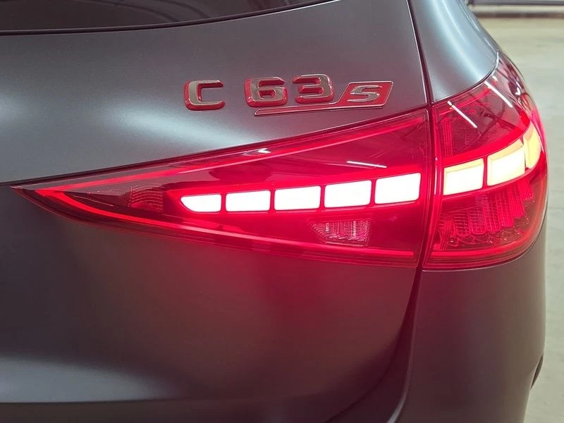 Mercedes-Benz C-Klasse 63 S AMG T E PERFOR. KERAMIKBREM.NP €141.646,- AMG Line