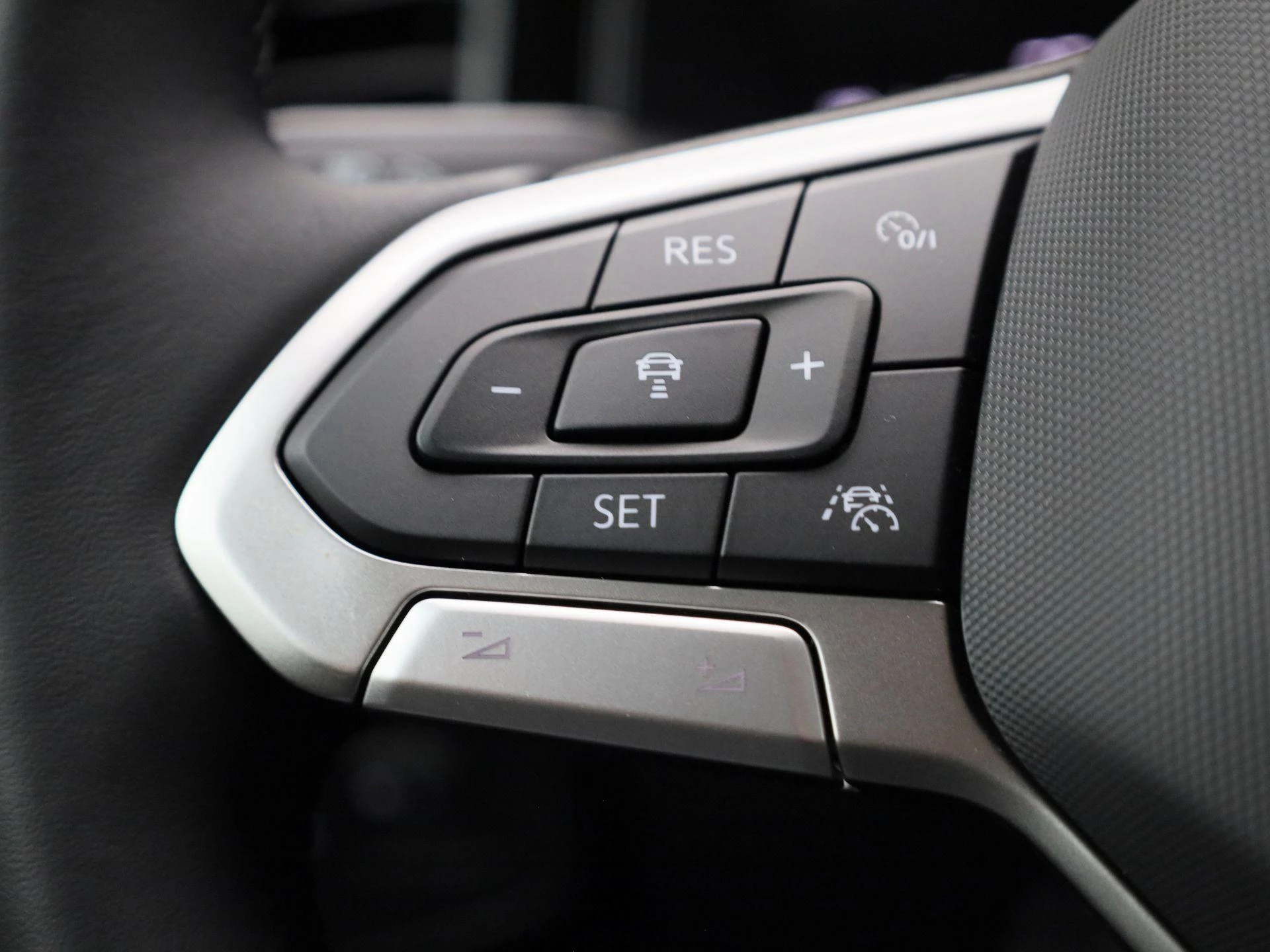 Volkswagen-Polo-image-17