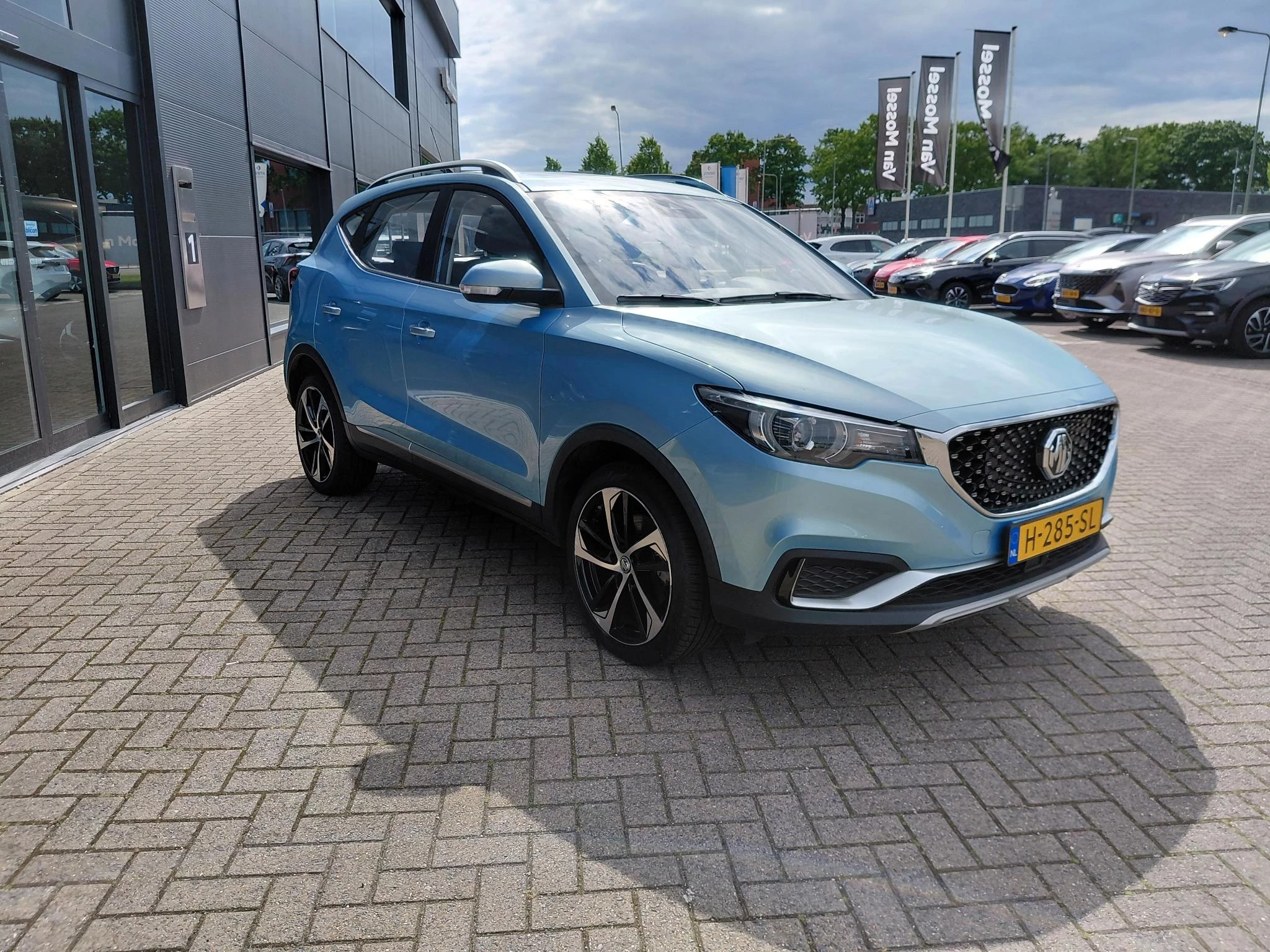 MG-ZS EV-image-7
