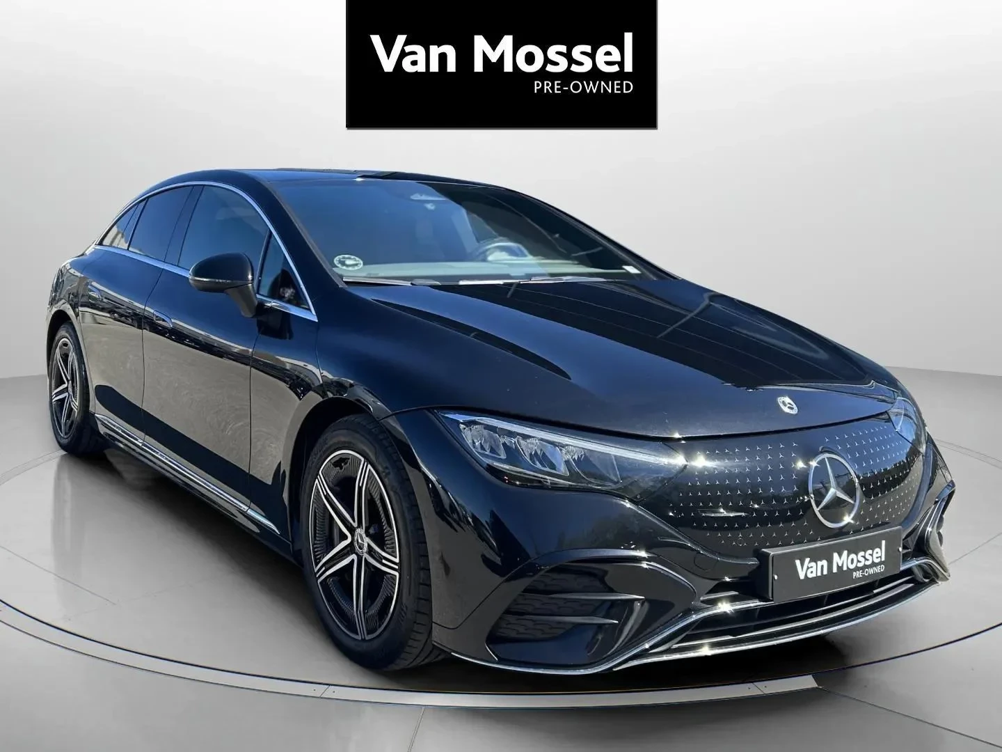 Mercedes-Benz-EQE-image-2