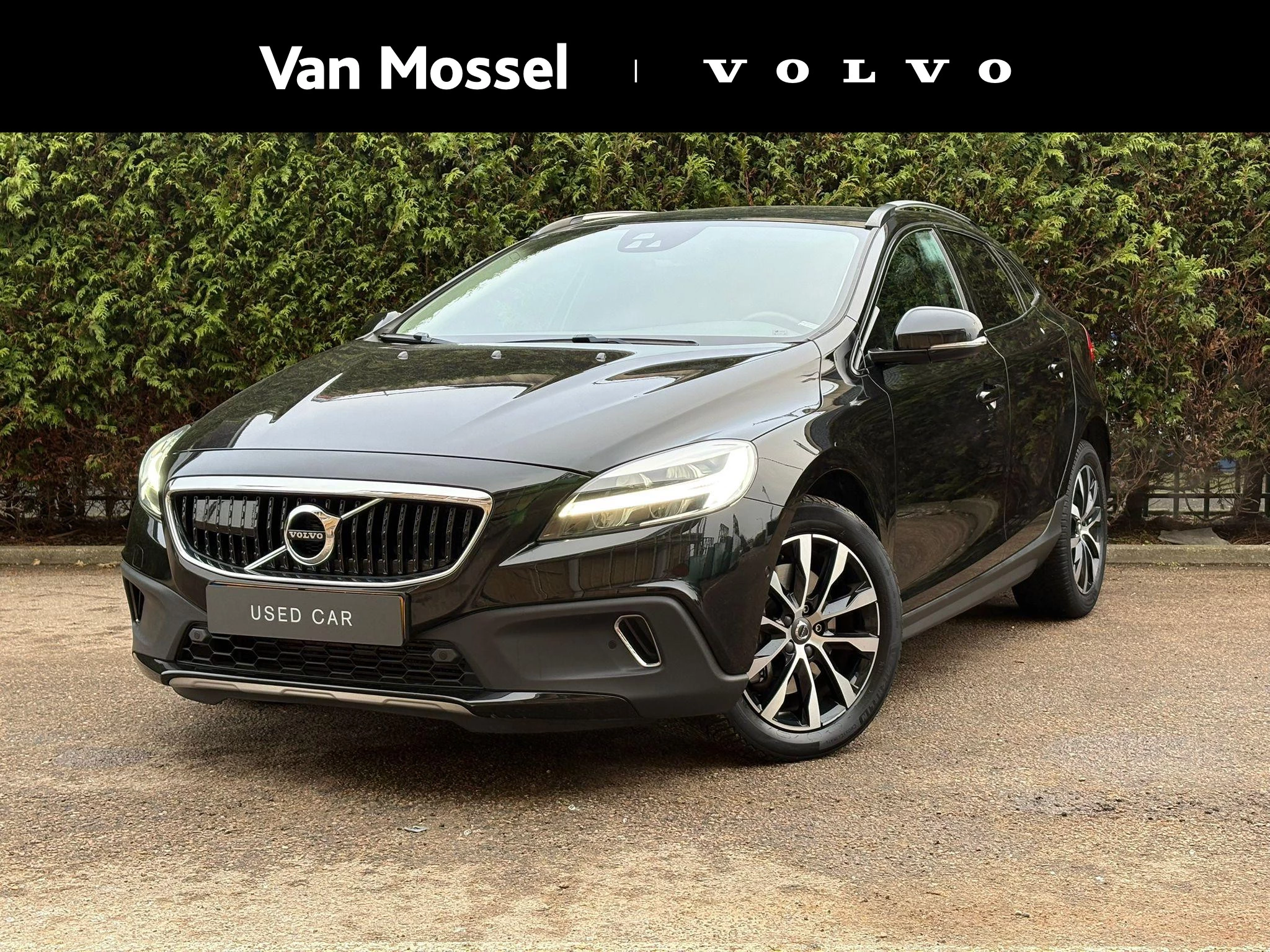 Volvo-V40-image-0