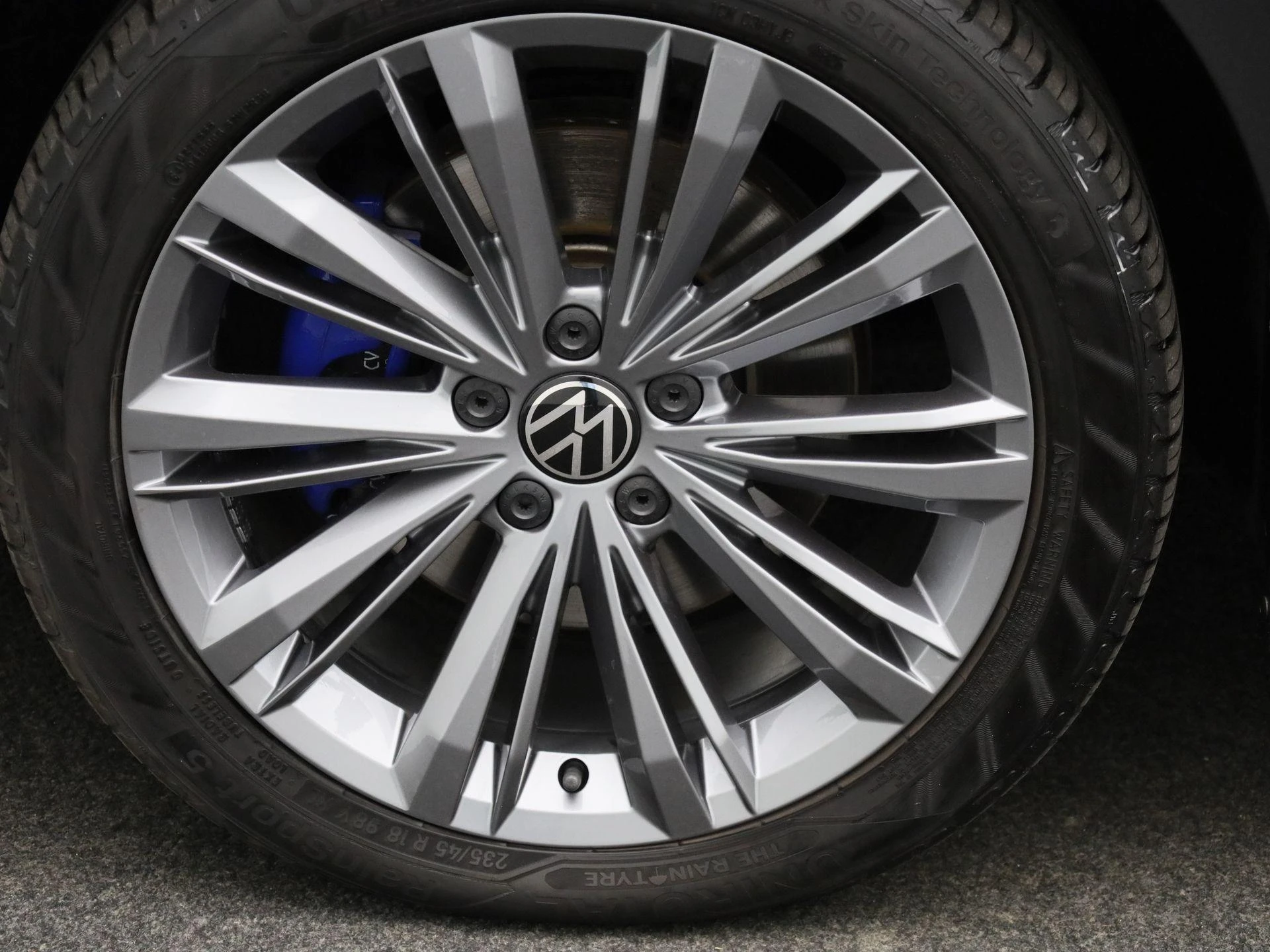 Volkswagen-Passat-image-14