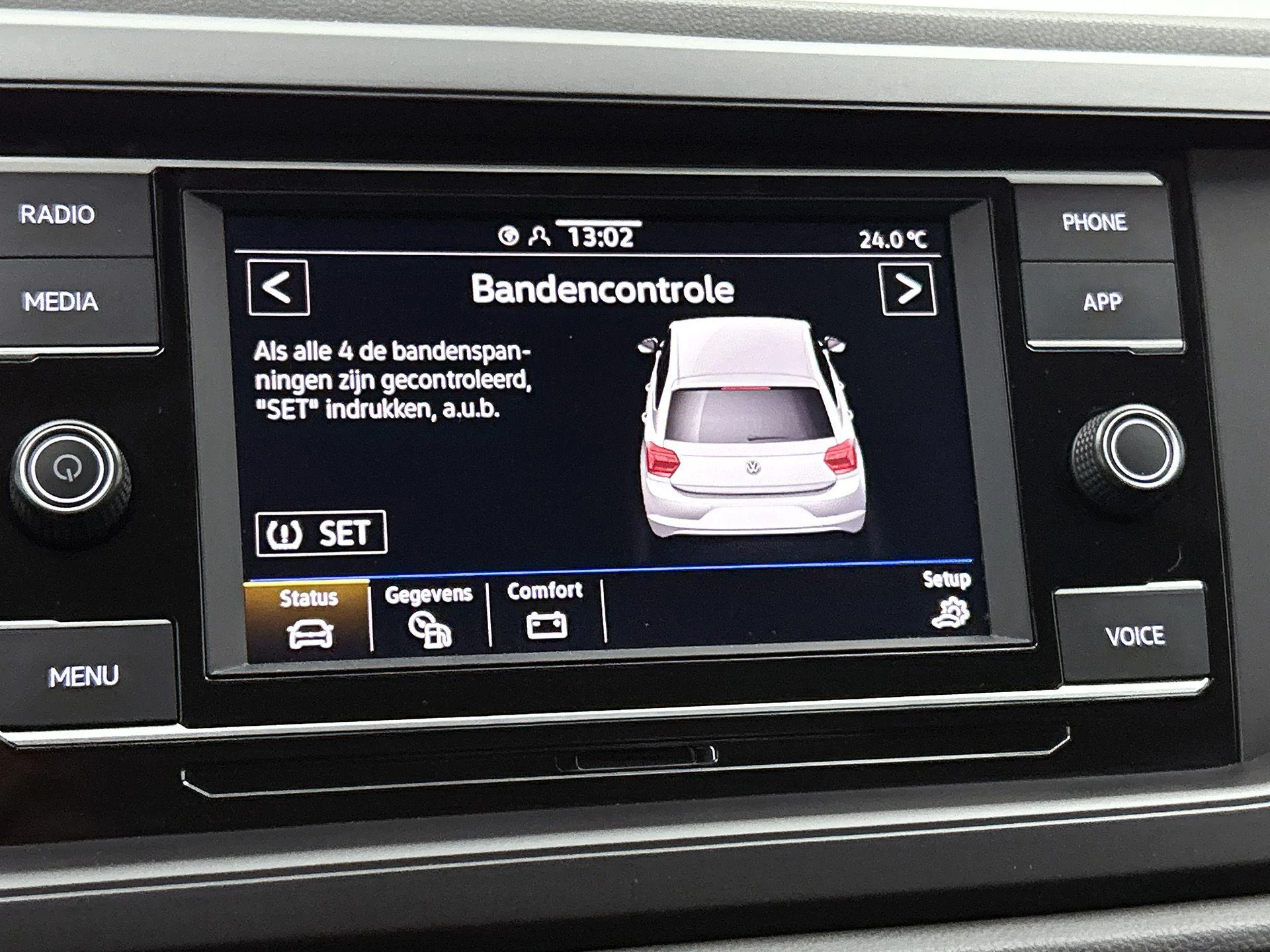Volkswagen-Polo-image-8