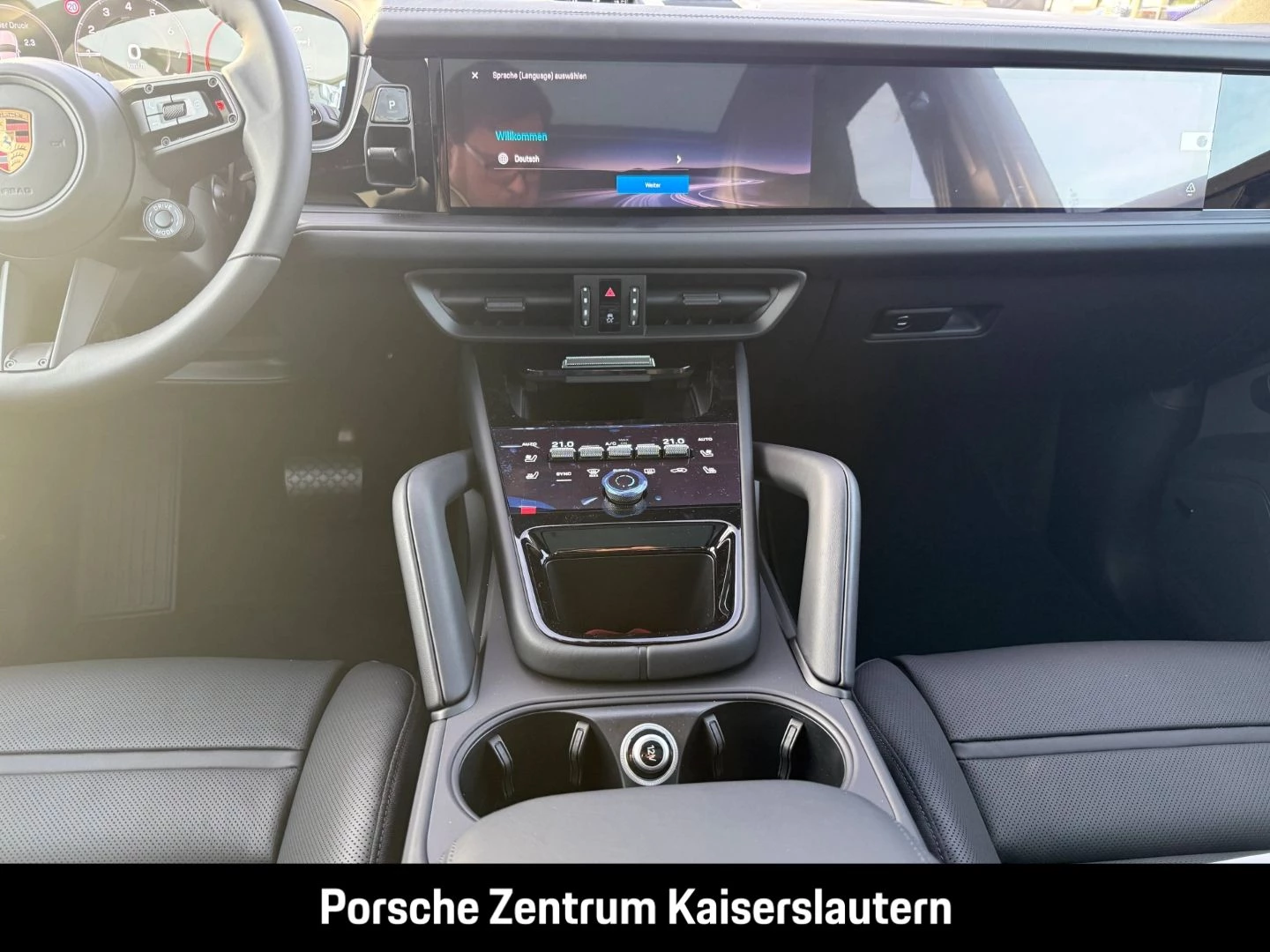 Porsche Cayenne E-Hybrid Black Edition HA-Lenkung 21-Zol black edition