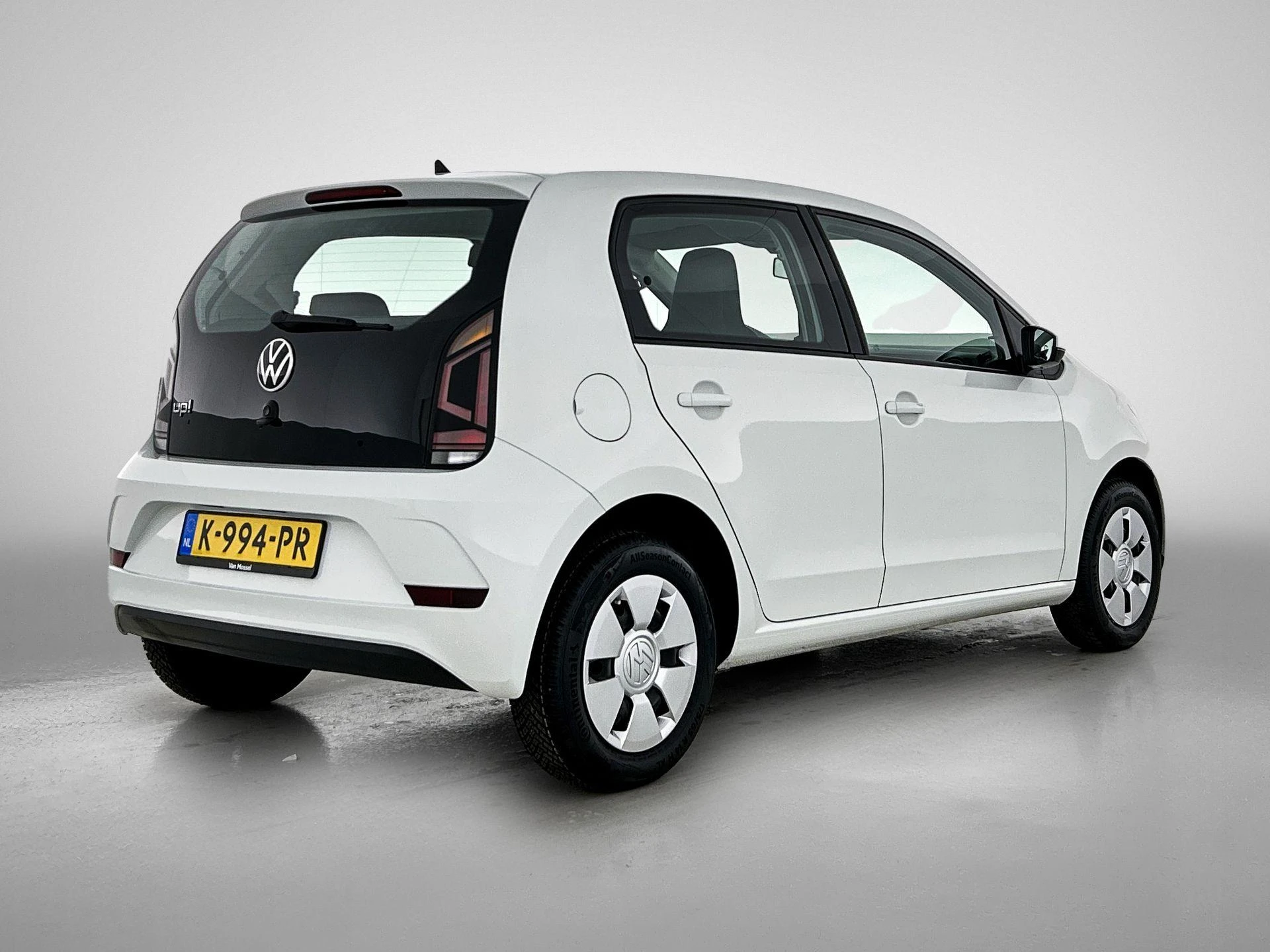 Volkswagen-up!-image-3