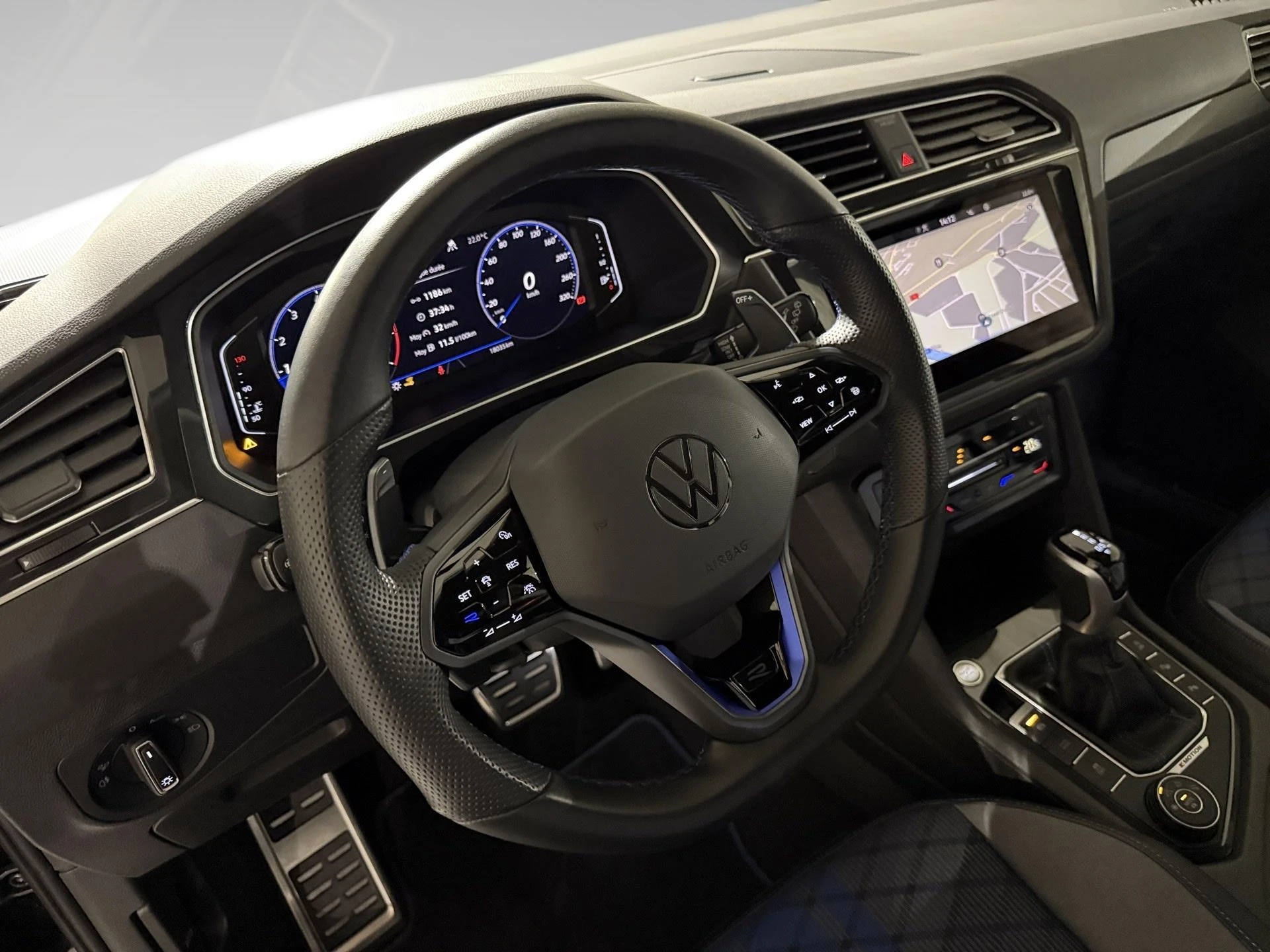 Volkswagen-Tiguan-image-7
