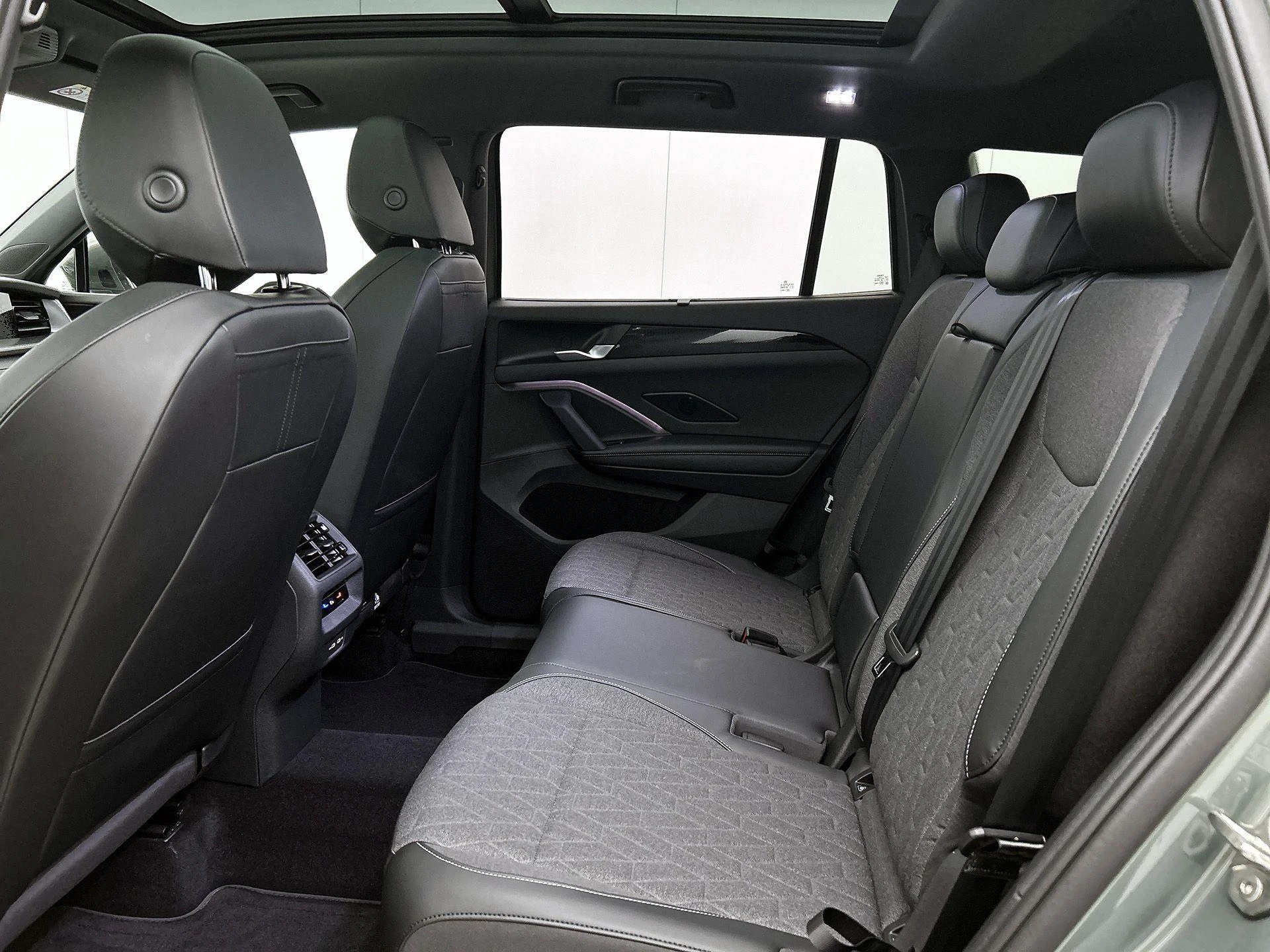 Volkswagen-Tayron-image-26
