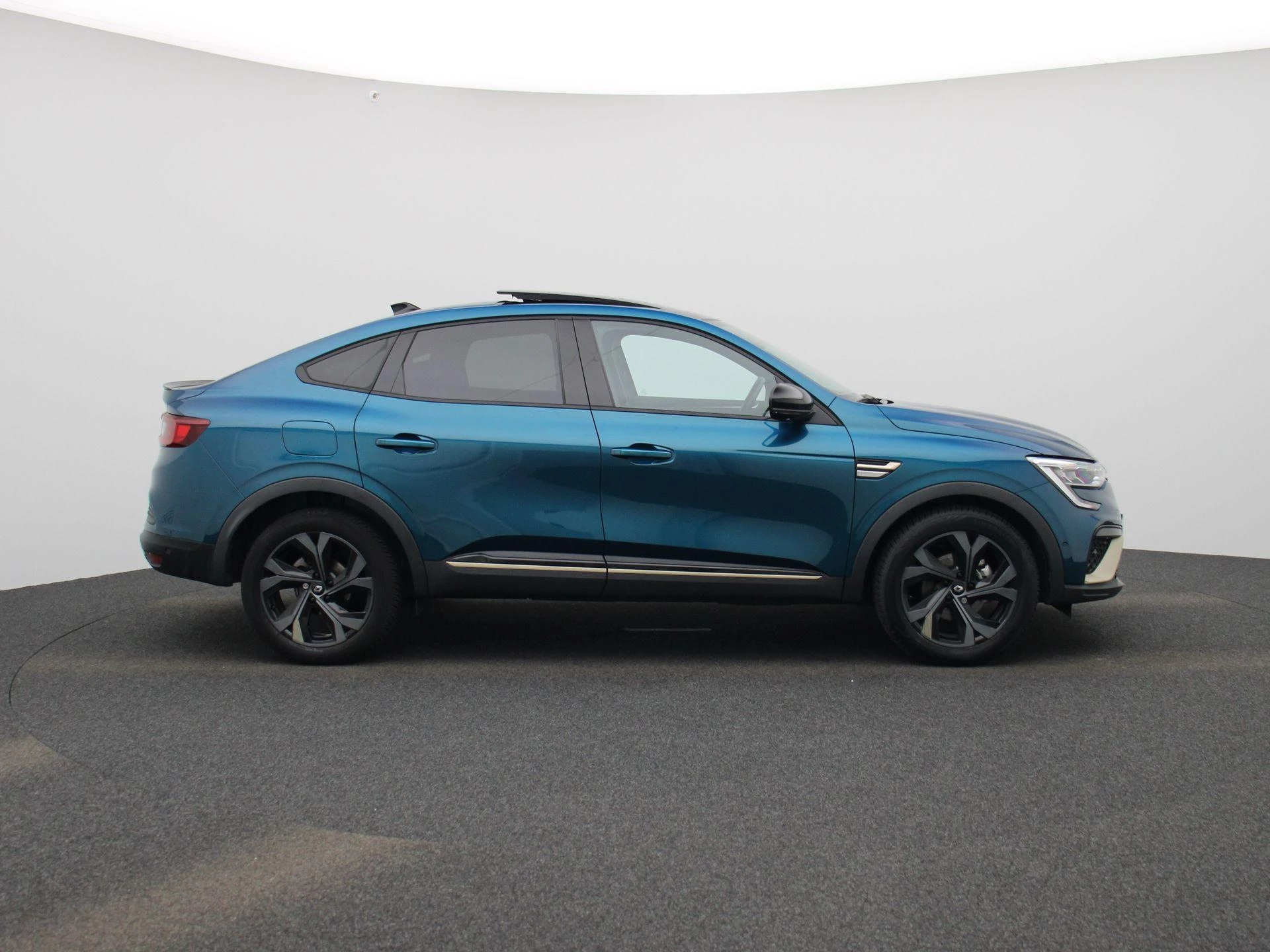 Renault-Arkana-image-5
