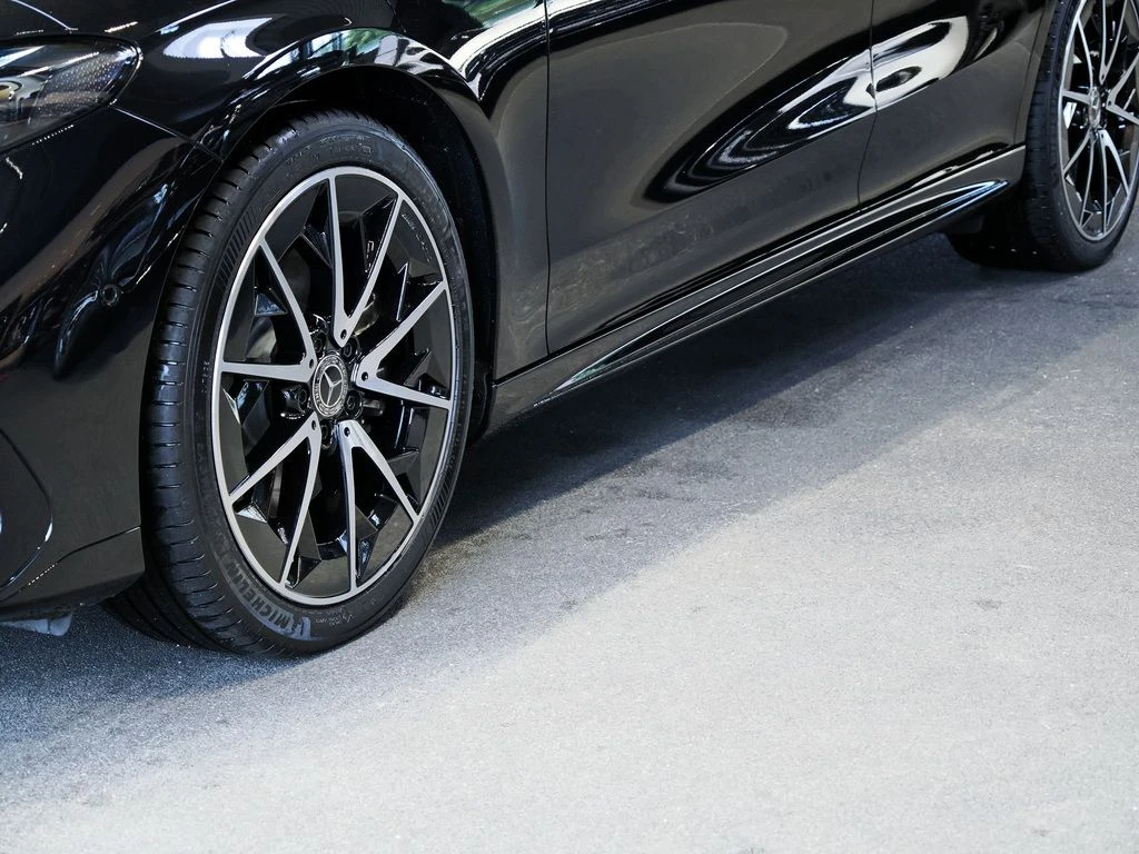 Mercedes-Benz-CLA 250+-image-2