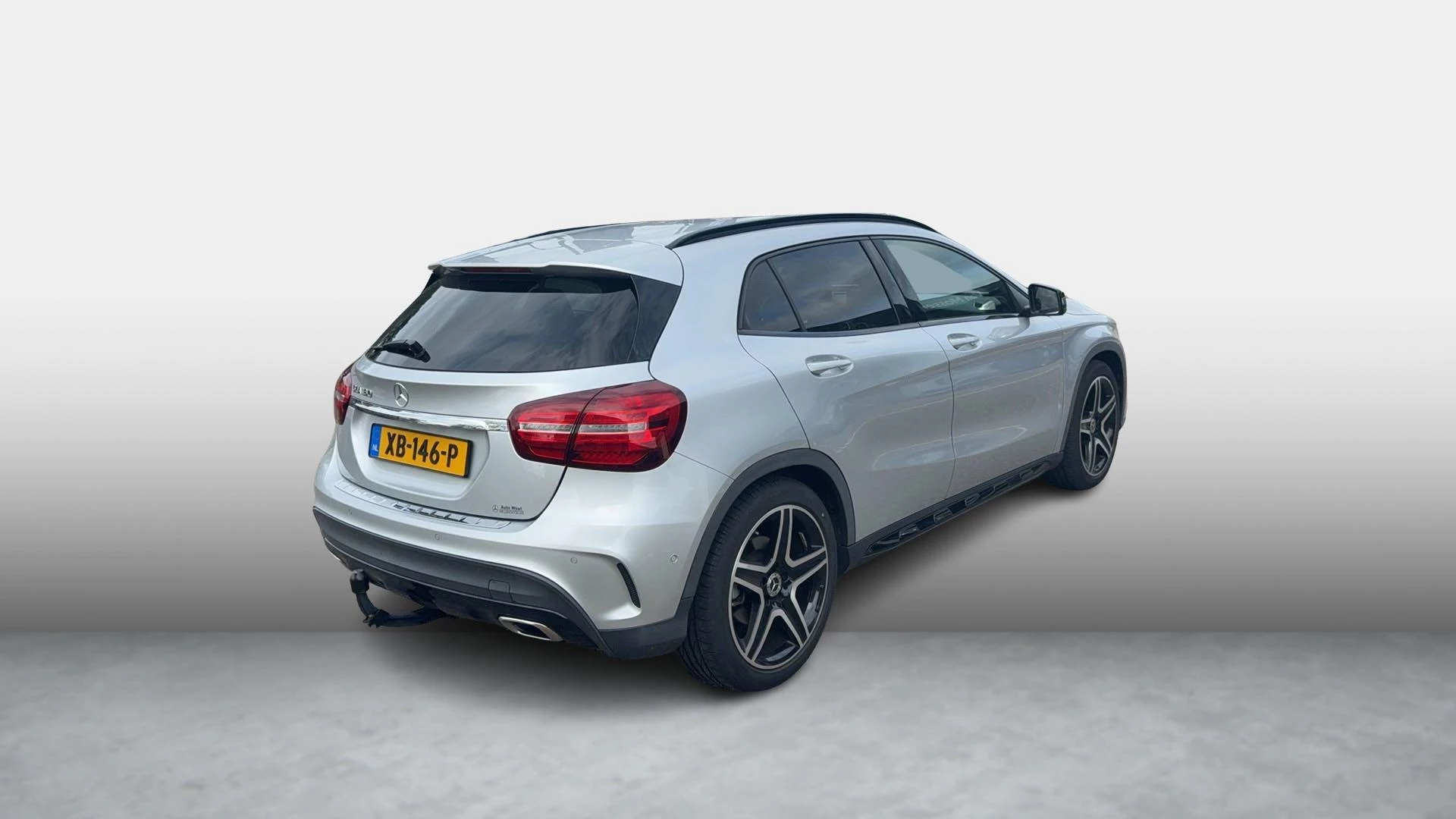 Mercedes-Benz GLA 180 Business Solution AMG