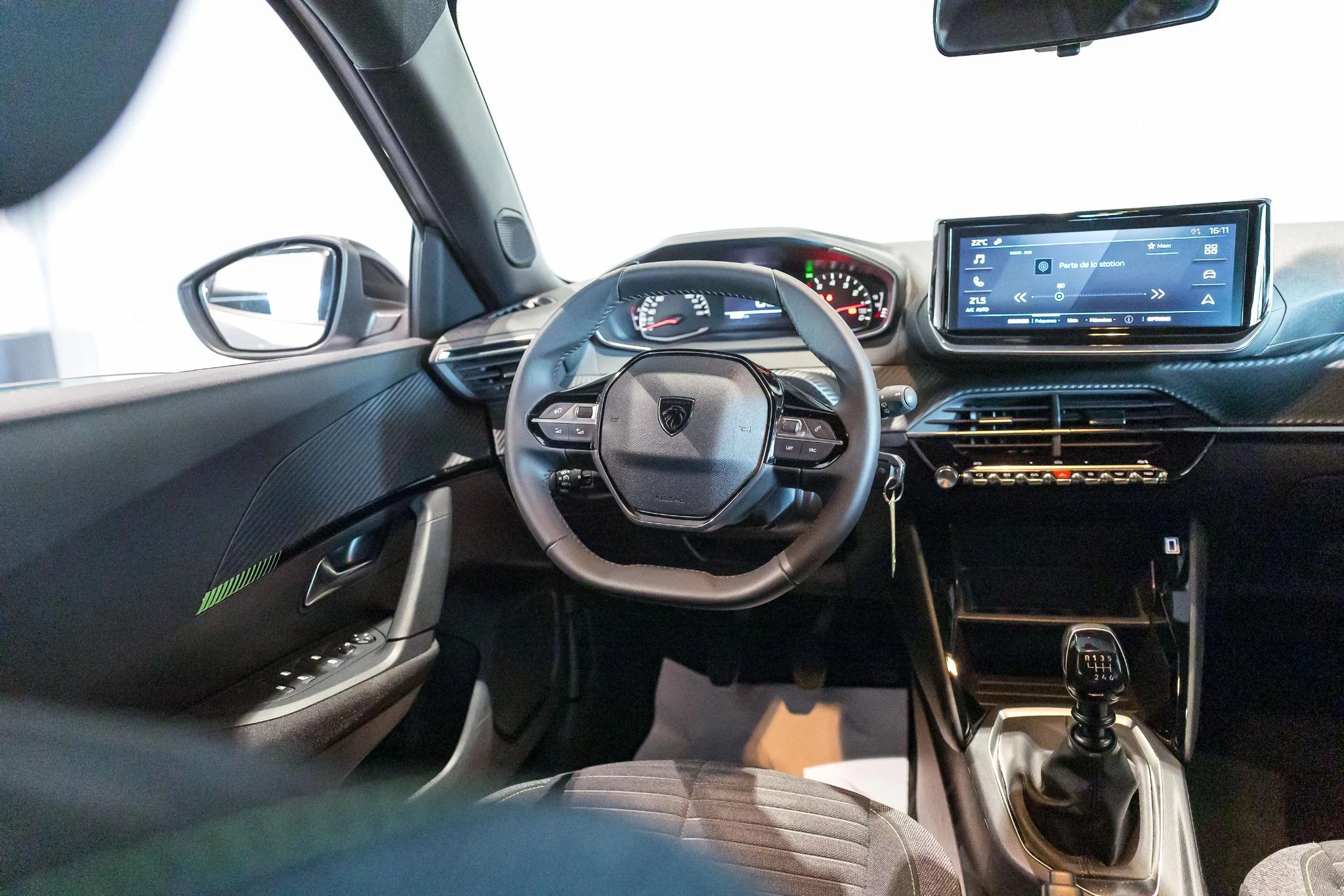 Peugeot-2008-image-16