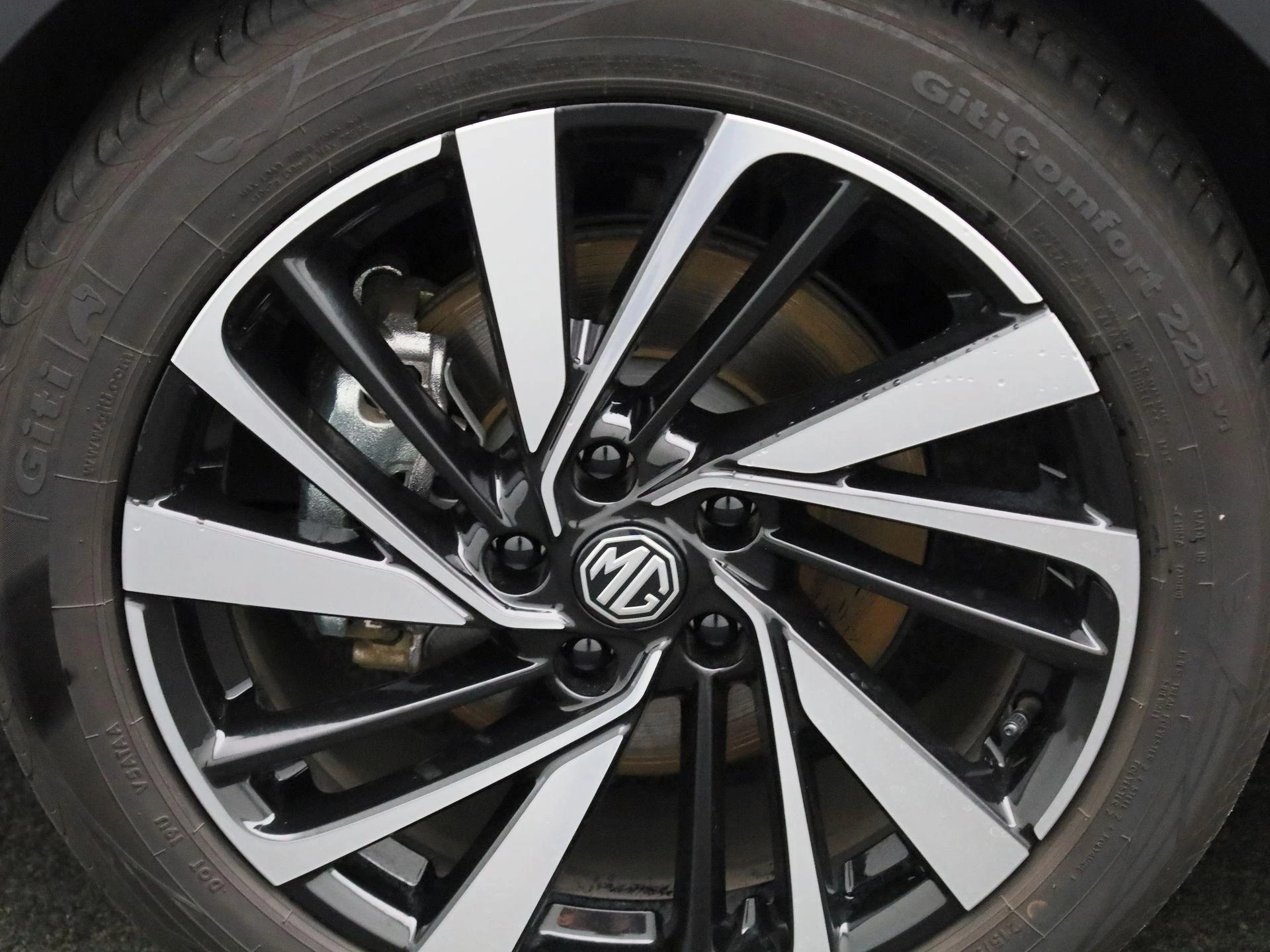 MG-ZS-image-11