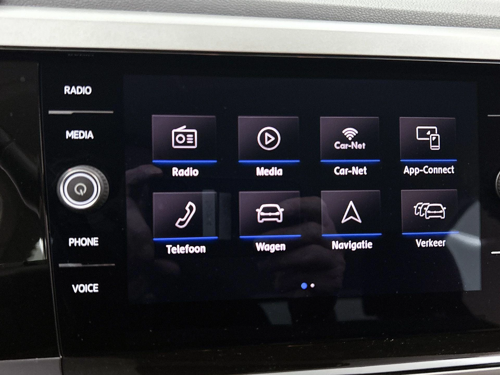 Volkswagen-Polo-image-9