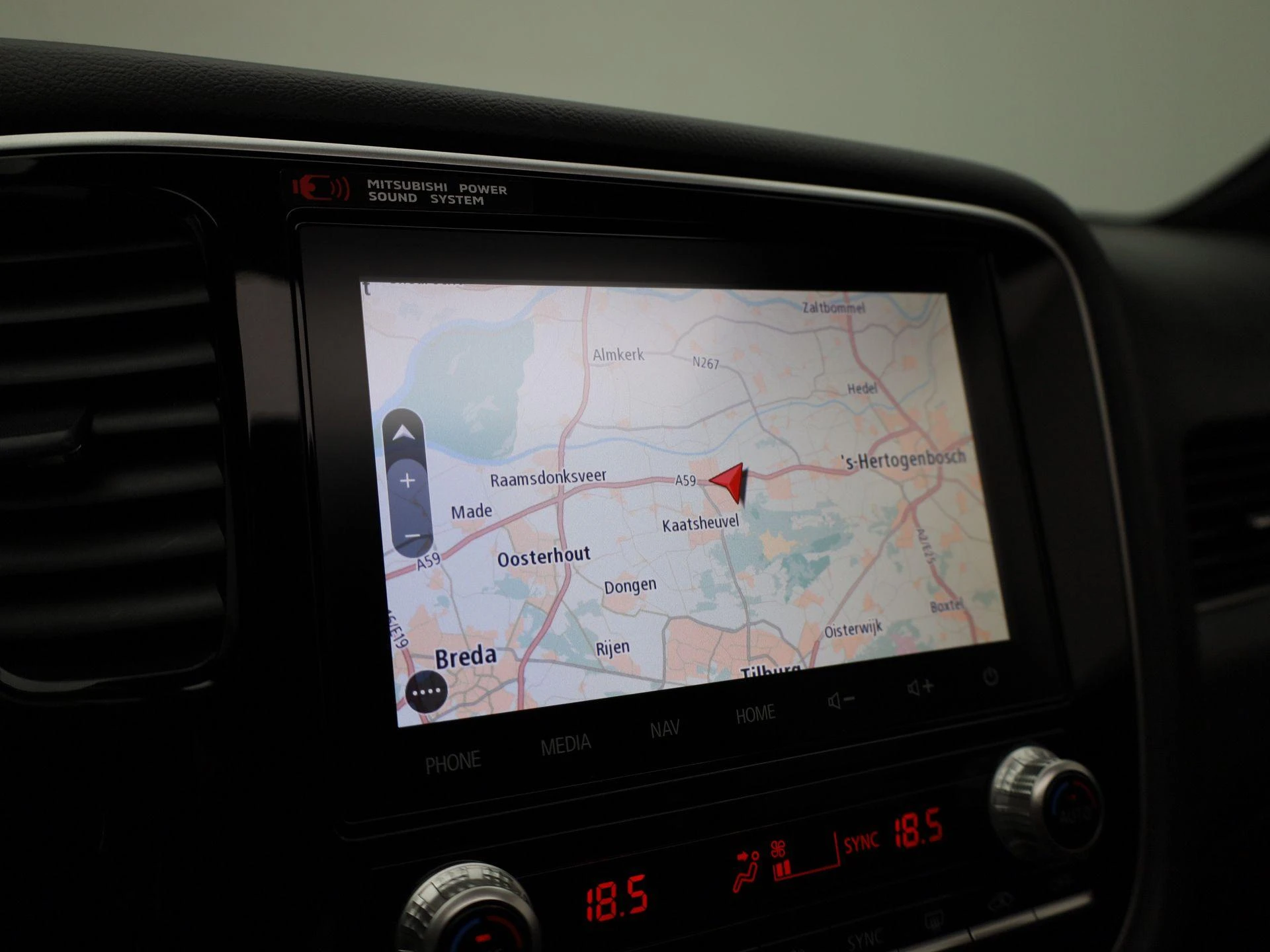 Mitsubishi-Outlander-image-27