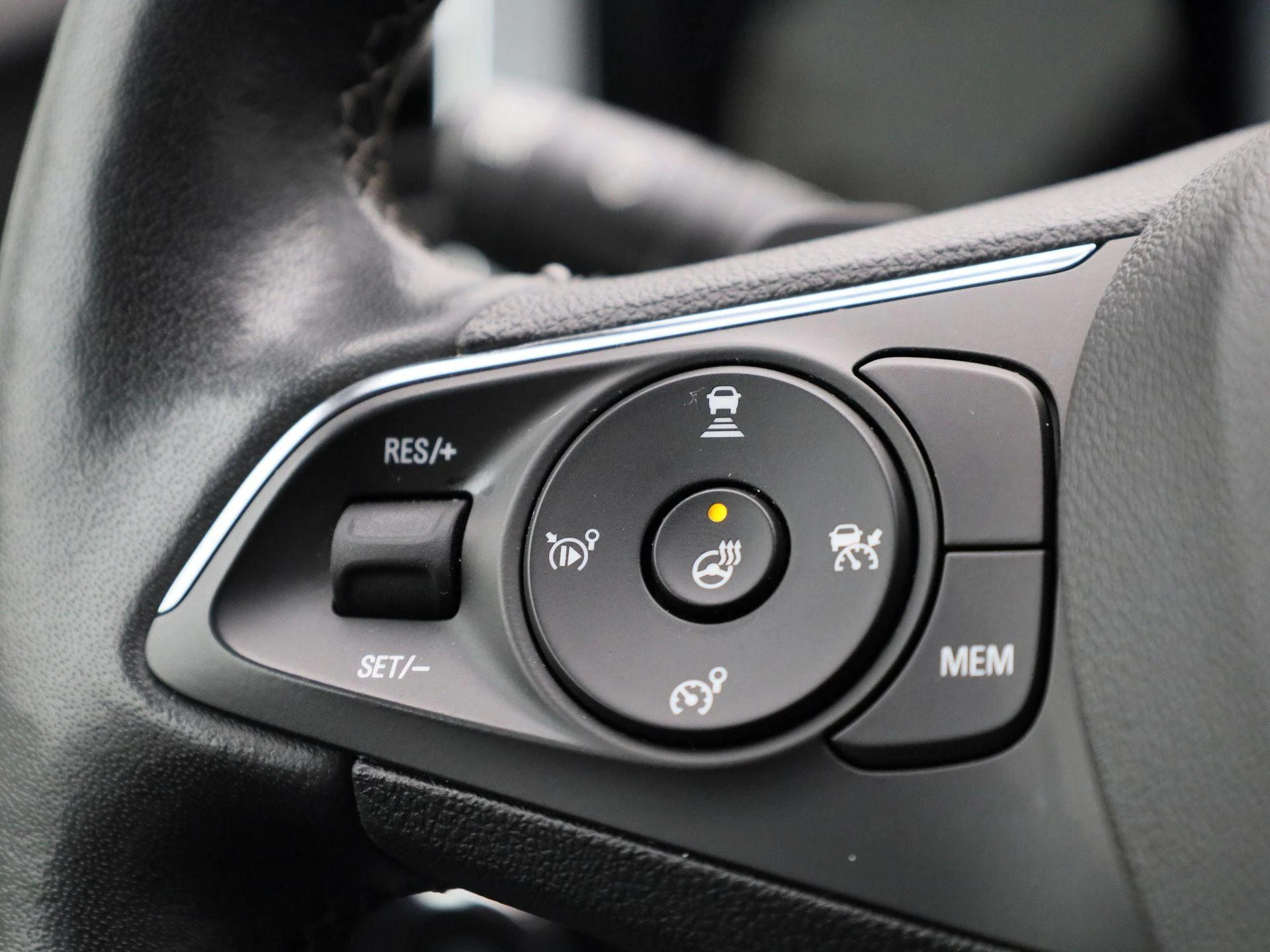 Opel-Grandland-image-17
