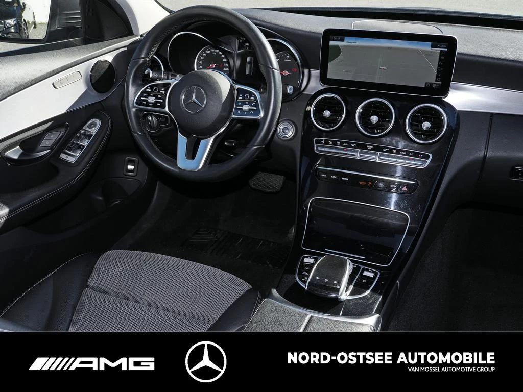 Mercedes-Benz C-Klasse 300 T de AVANTGARDE NAVI AHK 360 LED SITZH AVANTGARDE