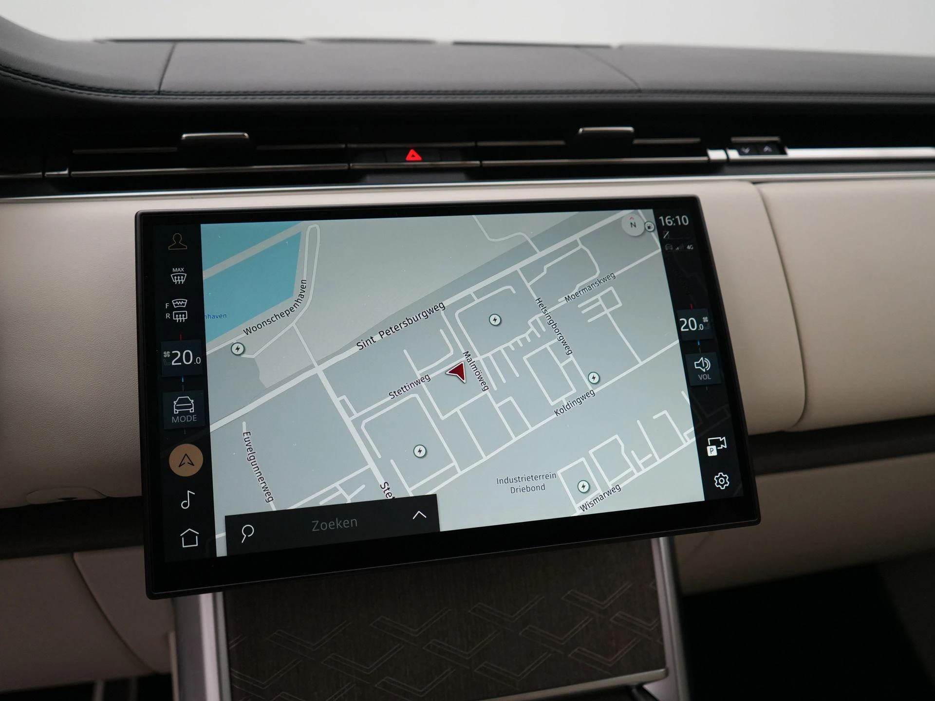 Land Rover-Range Rover-image-22