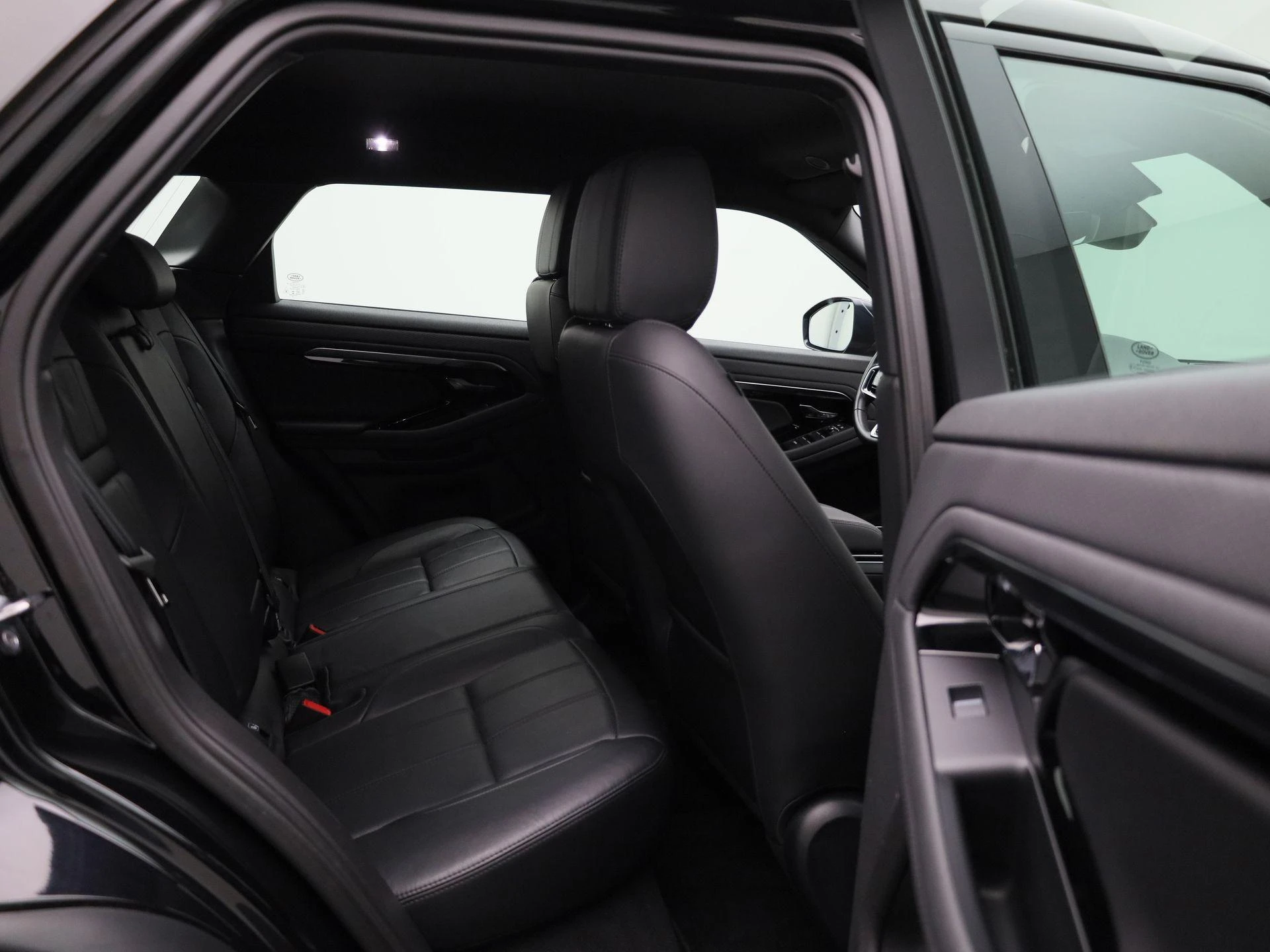 Land Rover-Range Rover Evoque-image-37