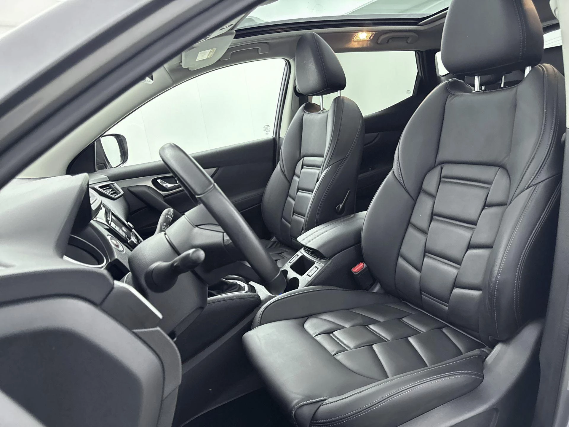 Nissan-QASHQAI-image-22