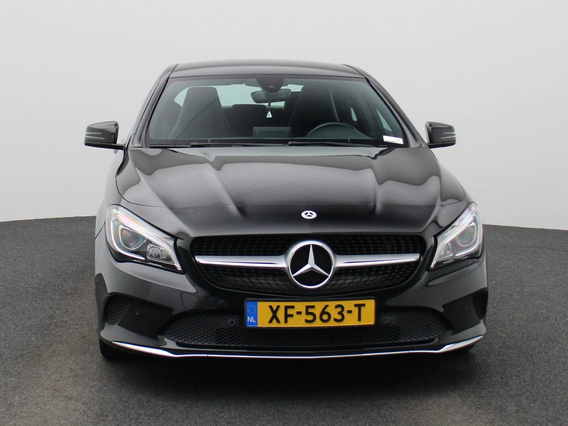 Mercedes-Benz-CLA-image-2