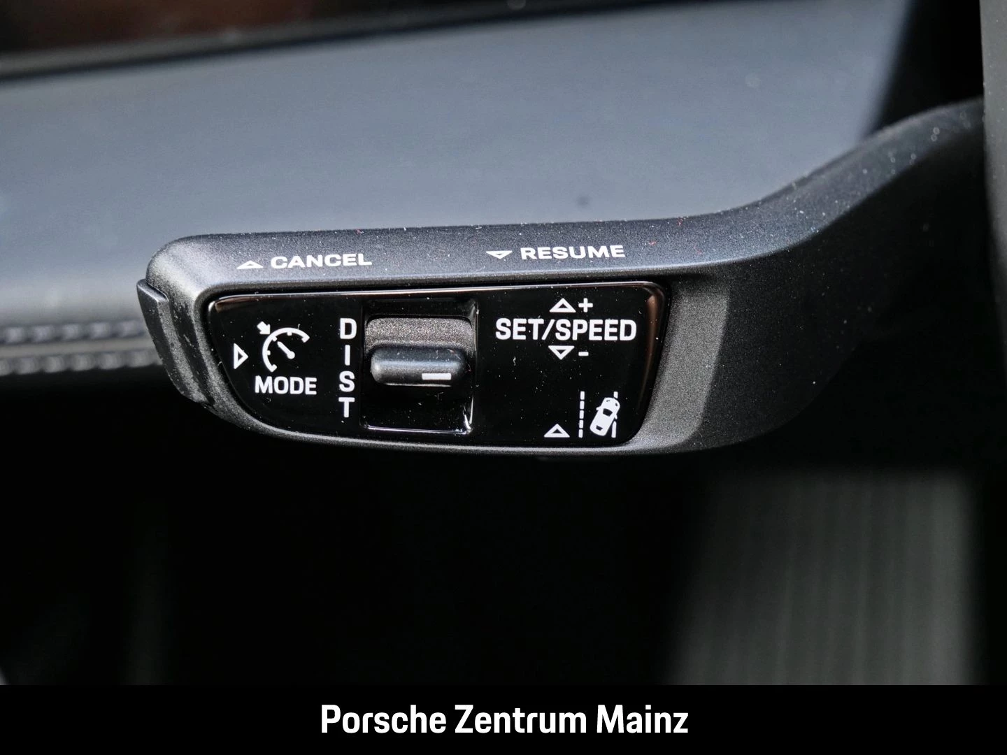 Porsche Taycan Sport Turismo Black Edition InnoDrive black edition