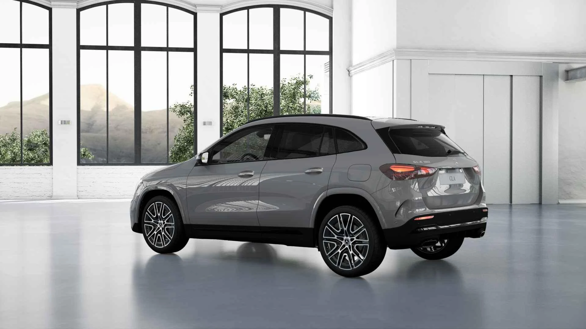 Mercedes-Benz-GLA-image-2
