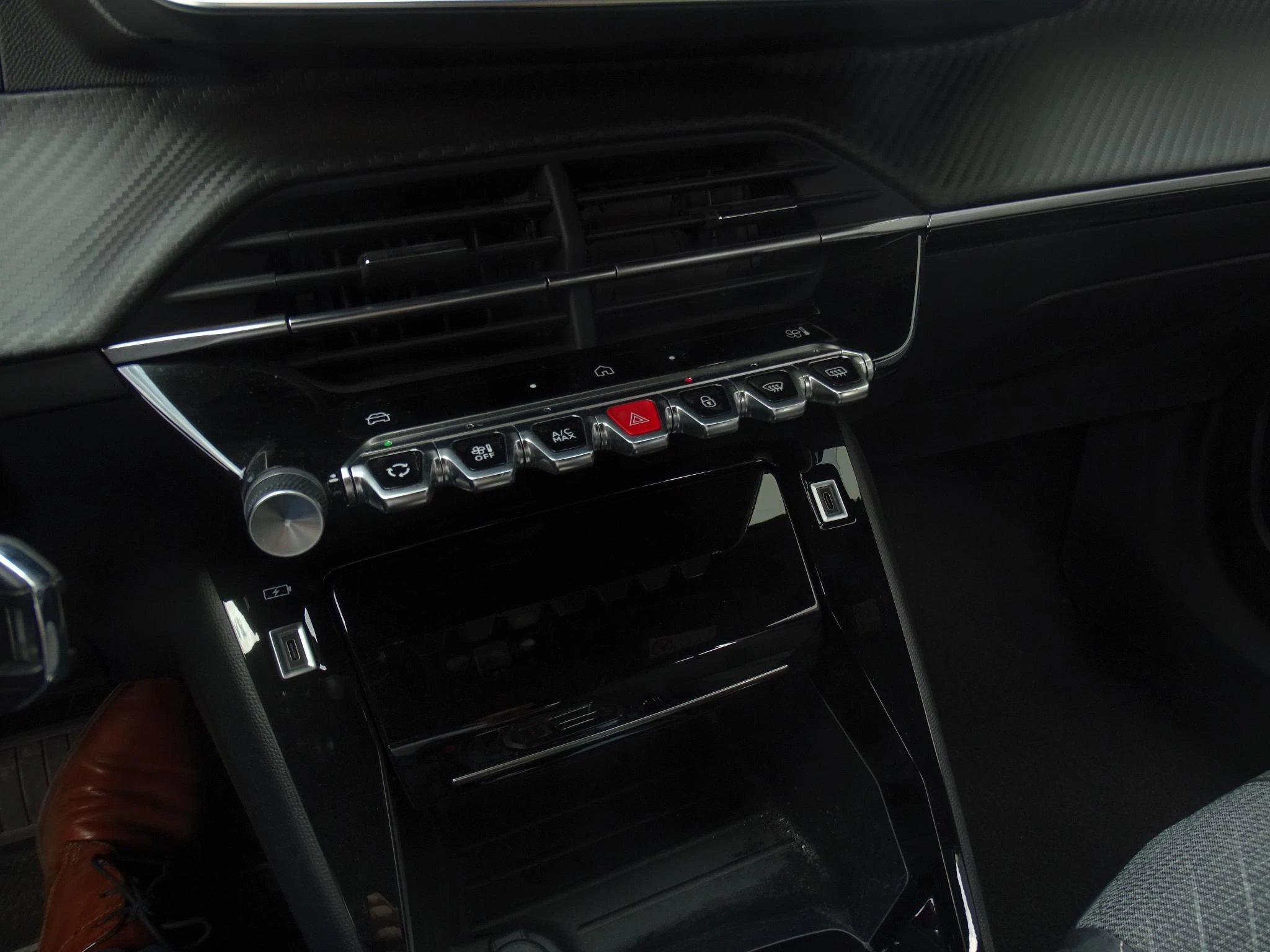 Peugeot-2008-image-19