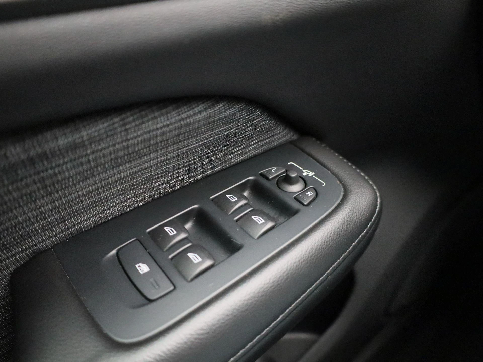 Volvo-V60-image-20