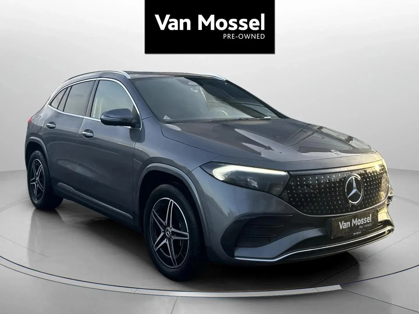 Mercedes-Benz-EQA-image-2