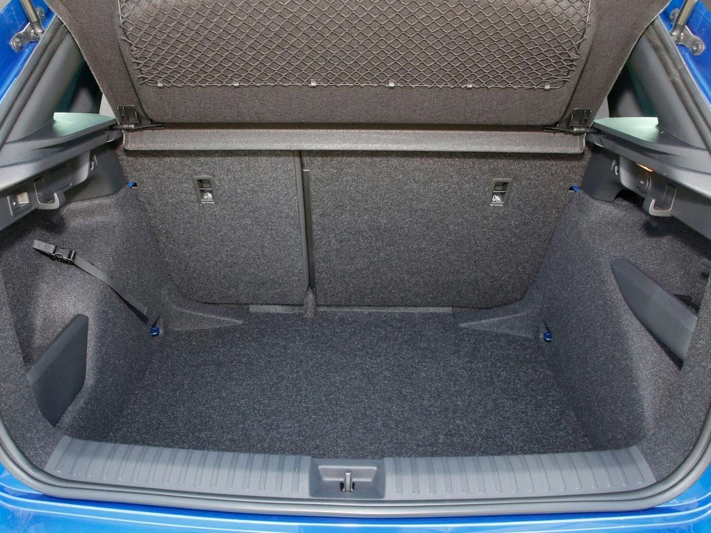 Škoda Kamiq 1.5 TSI DSG Monte Carlo 18" LM NAVIAPP+VC RFK