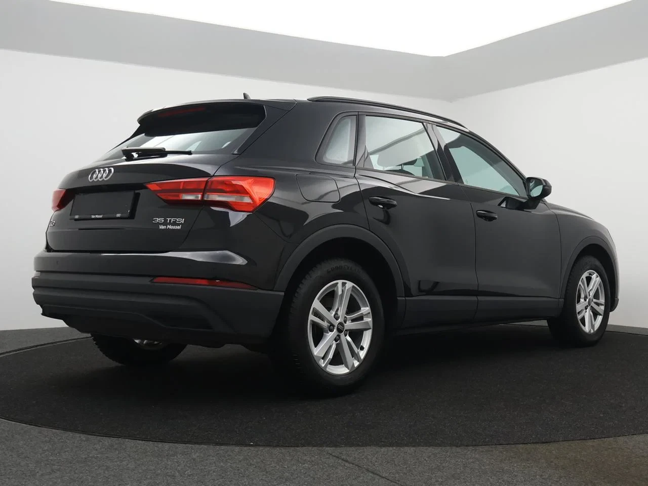 Audi-Q3-image-3