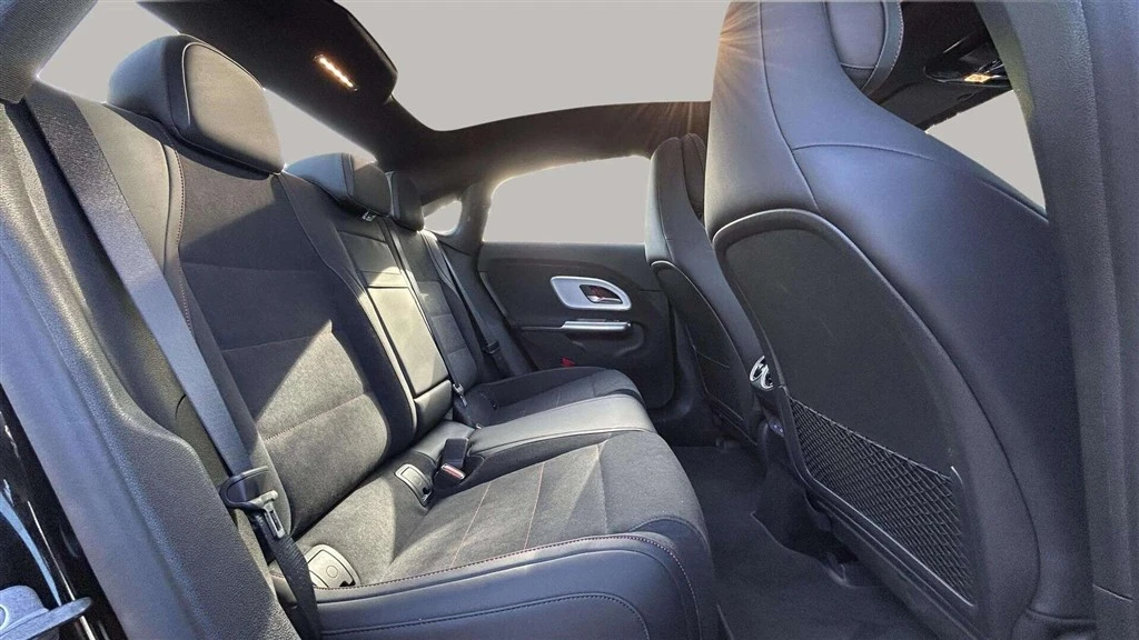 Mercedes-Benz-CLA-image-23