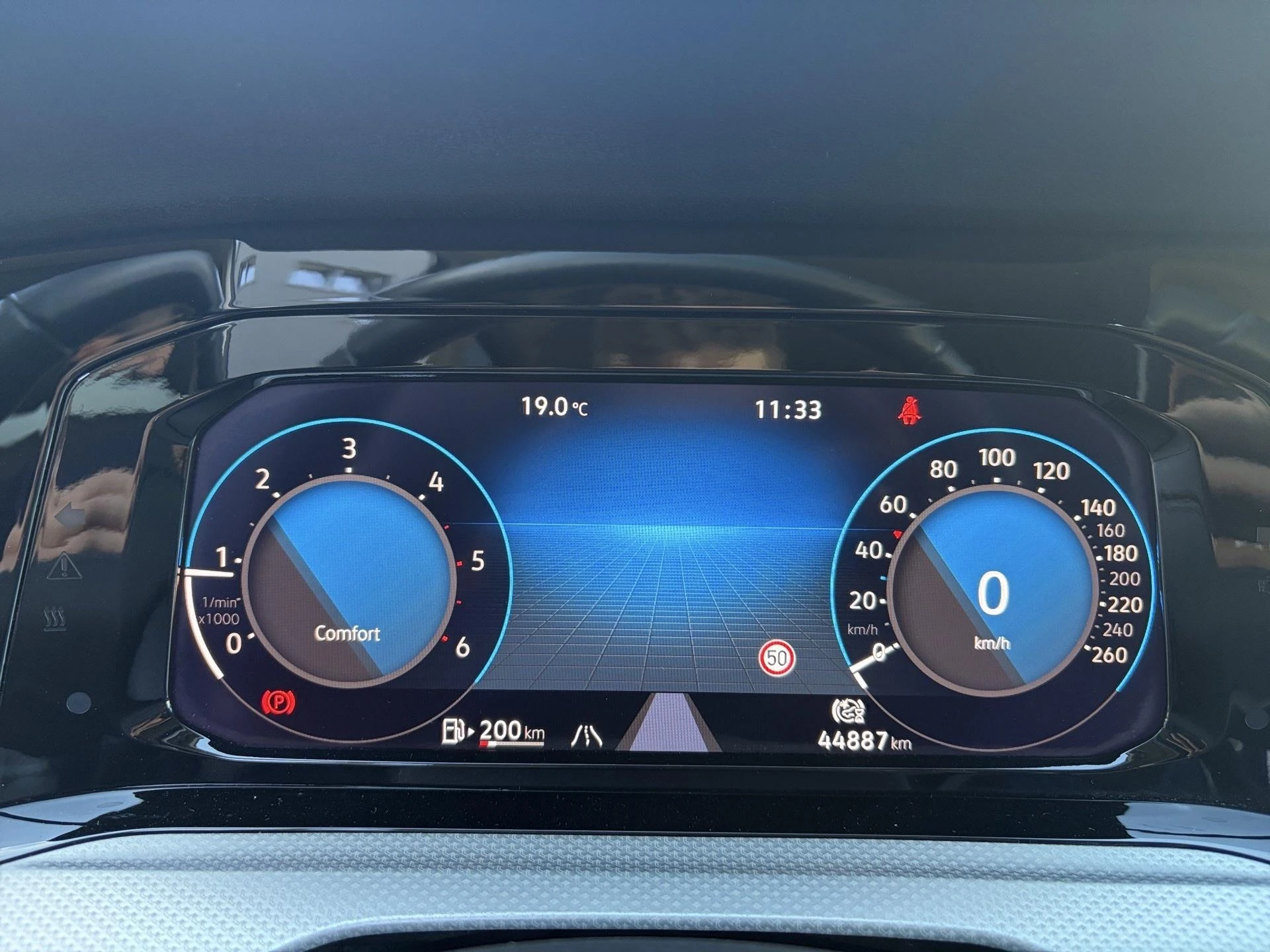 Volkswagen-Golf-image-1
