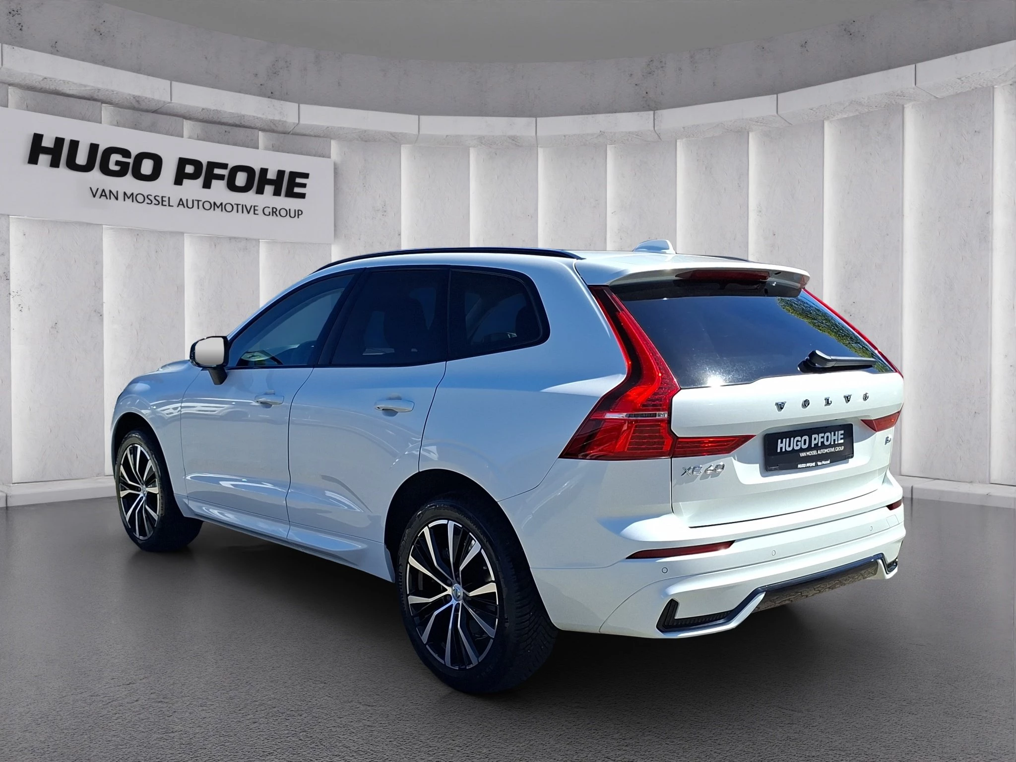 Volvo XC60 B4 Plus Dark 2.0 MHEV Aut. | LED | ACC | GJR | RFK | LEDER | SHZ
