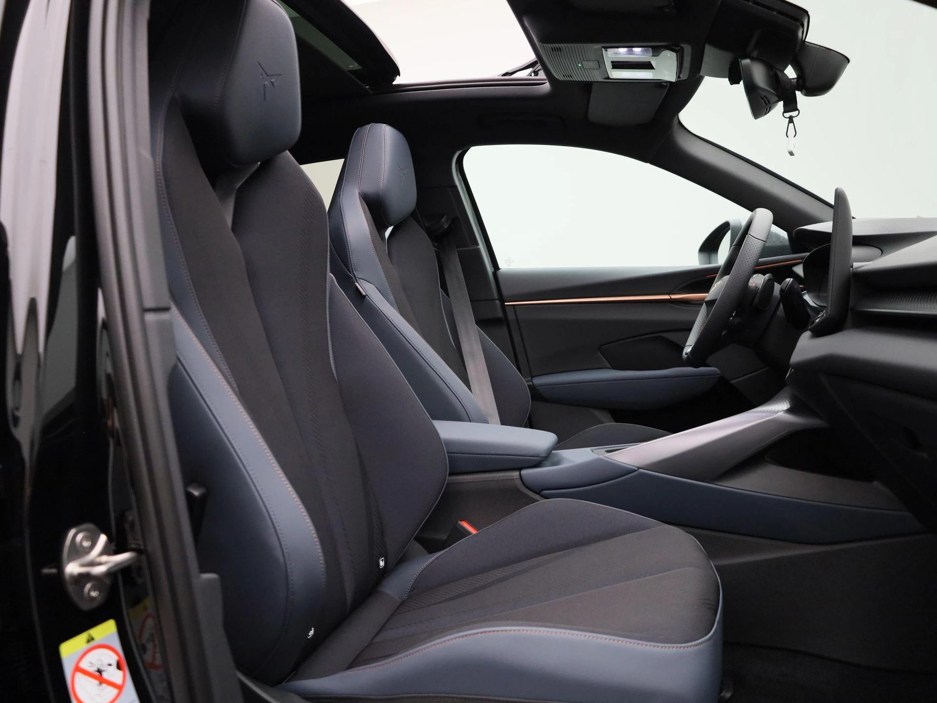 CUPRA Terramar 1.5 TSI e-Hybrid Business