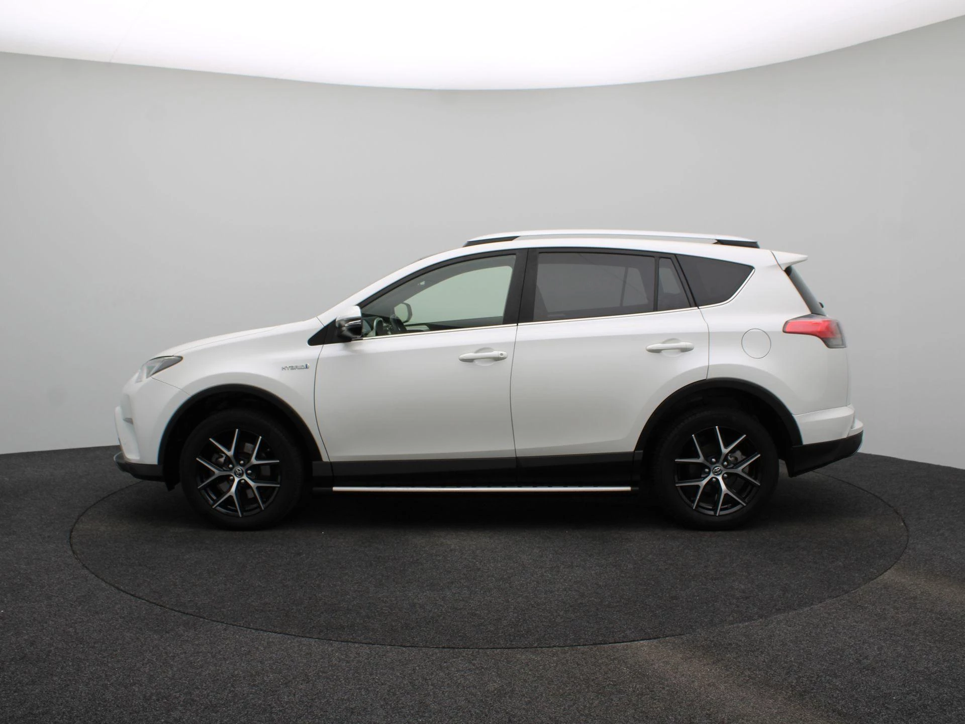 Toyota-RAV4-image-4