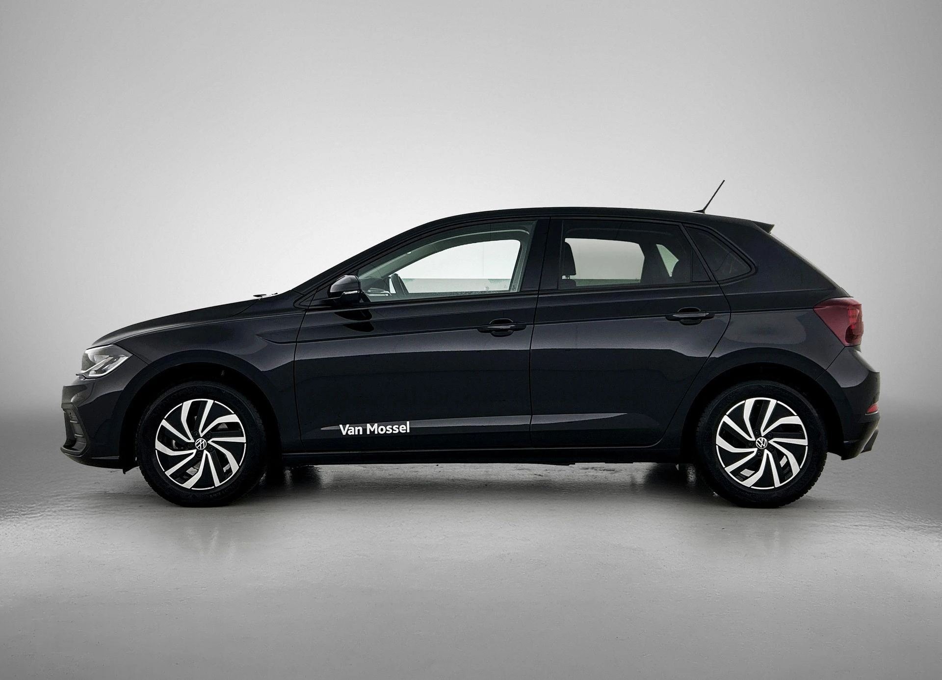 Volkswagen-Polo-image-1