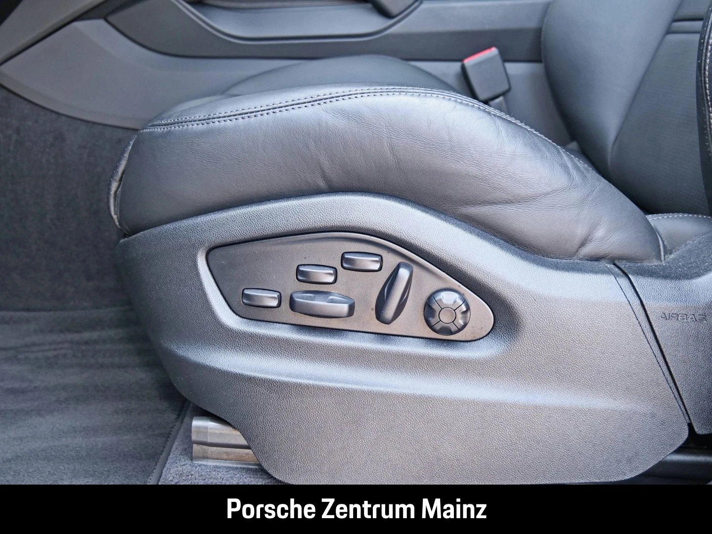Porsche-Cayenne-image-28