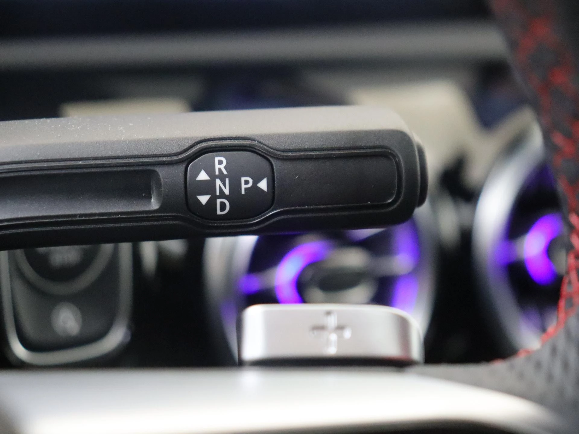 Mercedes-Benz-CLA-image-17