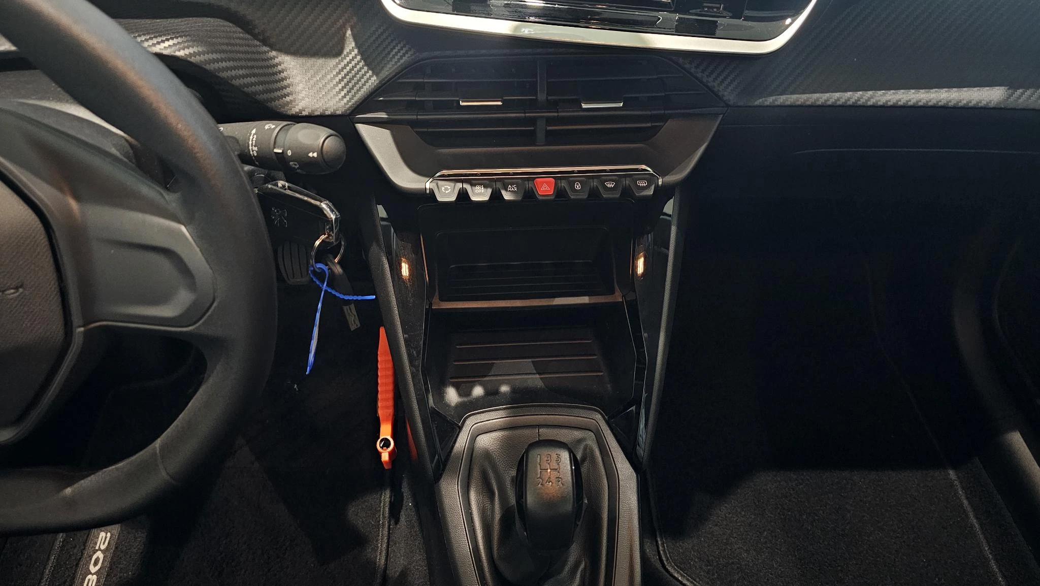 Peugeot-208-image-17