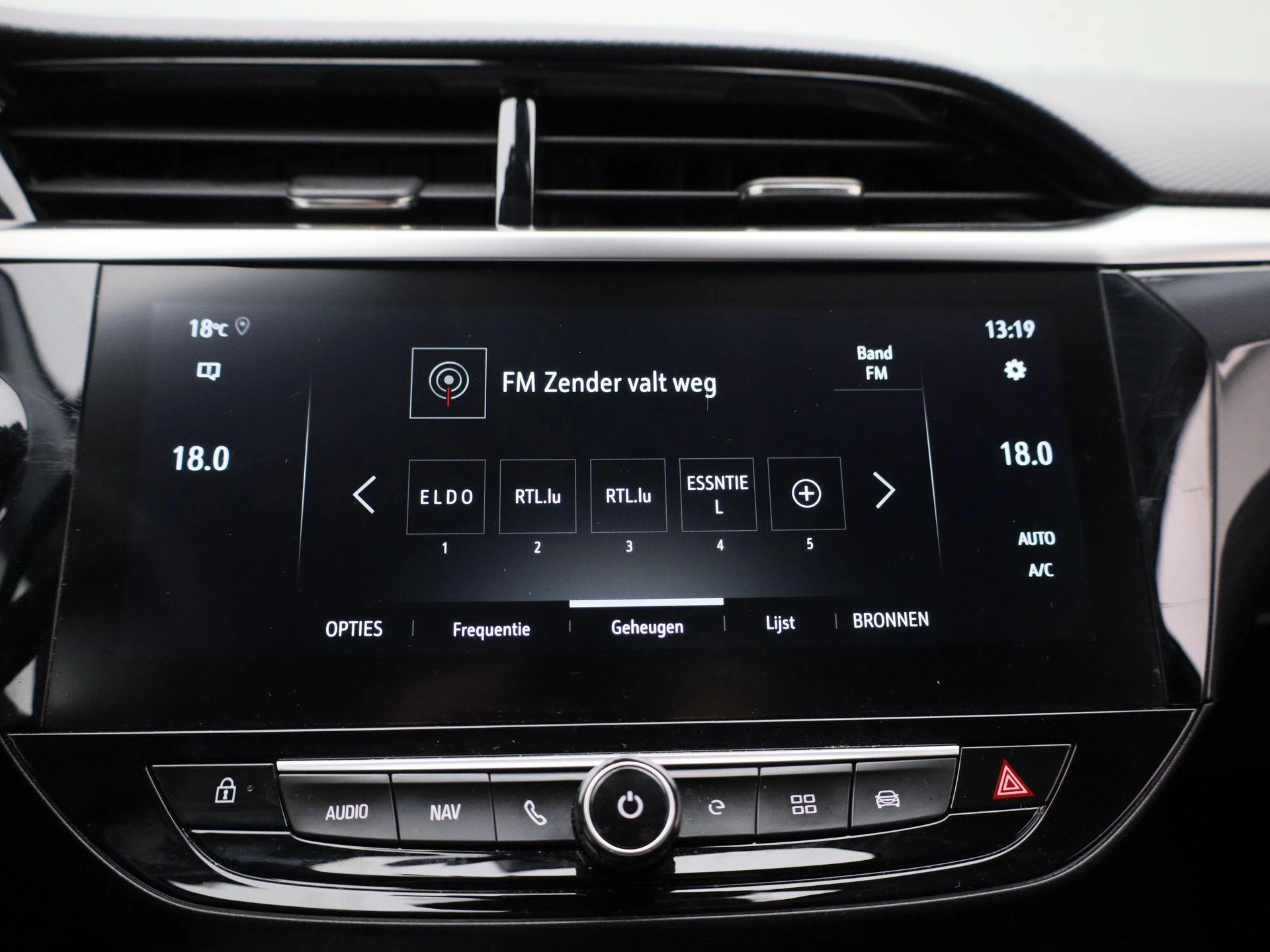 Opel-Corsa-e-image-18