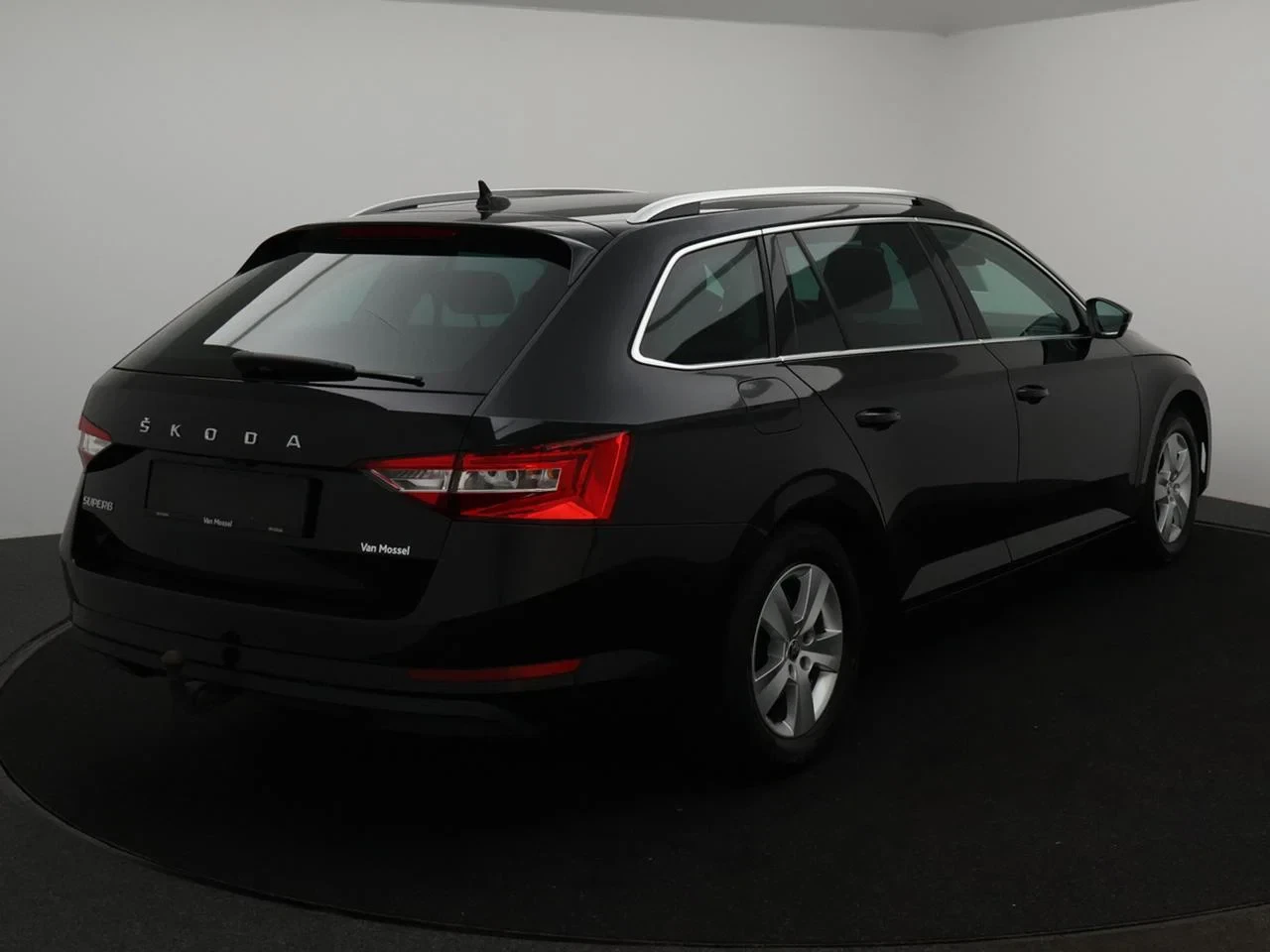 Škoda-Superb-image-1
