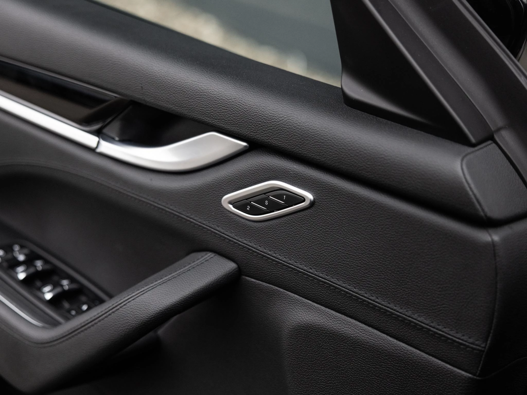 Maserati-Levante-image-33