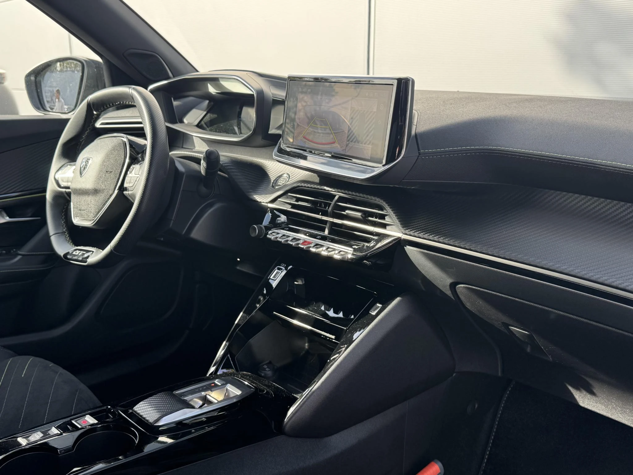 Peugeot-2008-image-27
