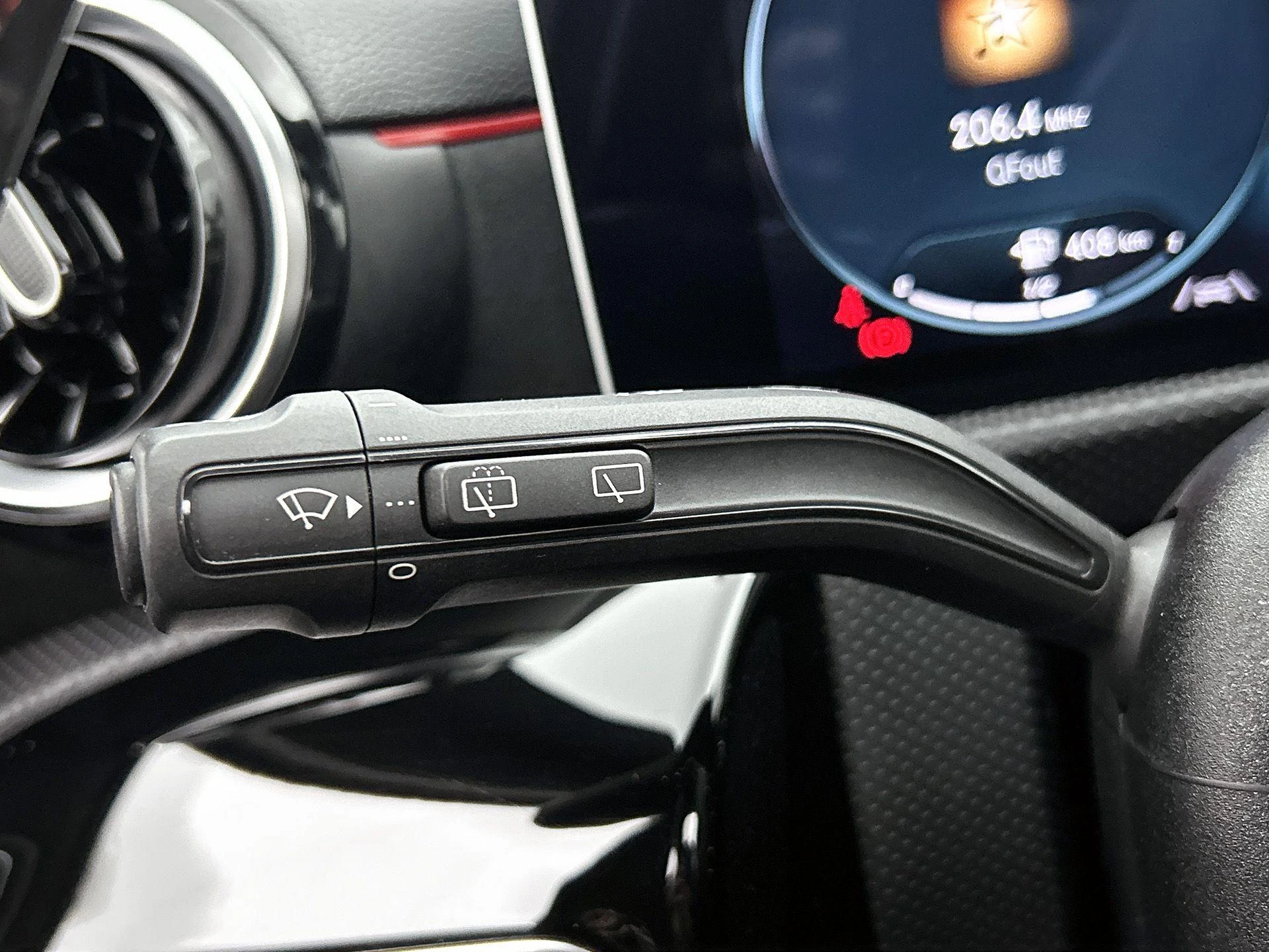 Mercedes-Benz-A-Klasse-image-9