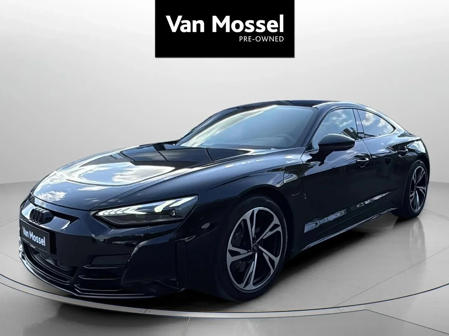 Audi-e-tron GT-image-0