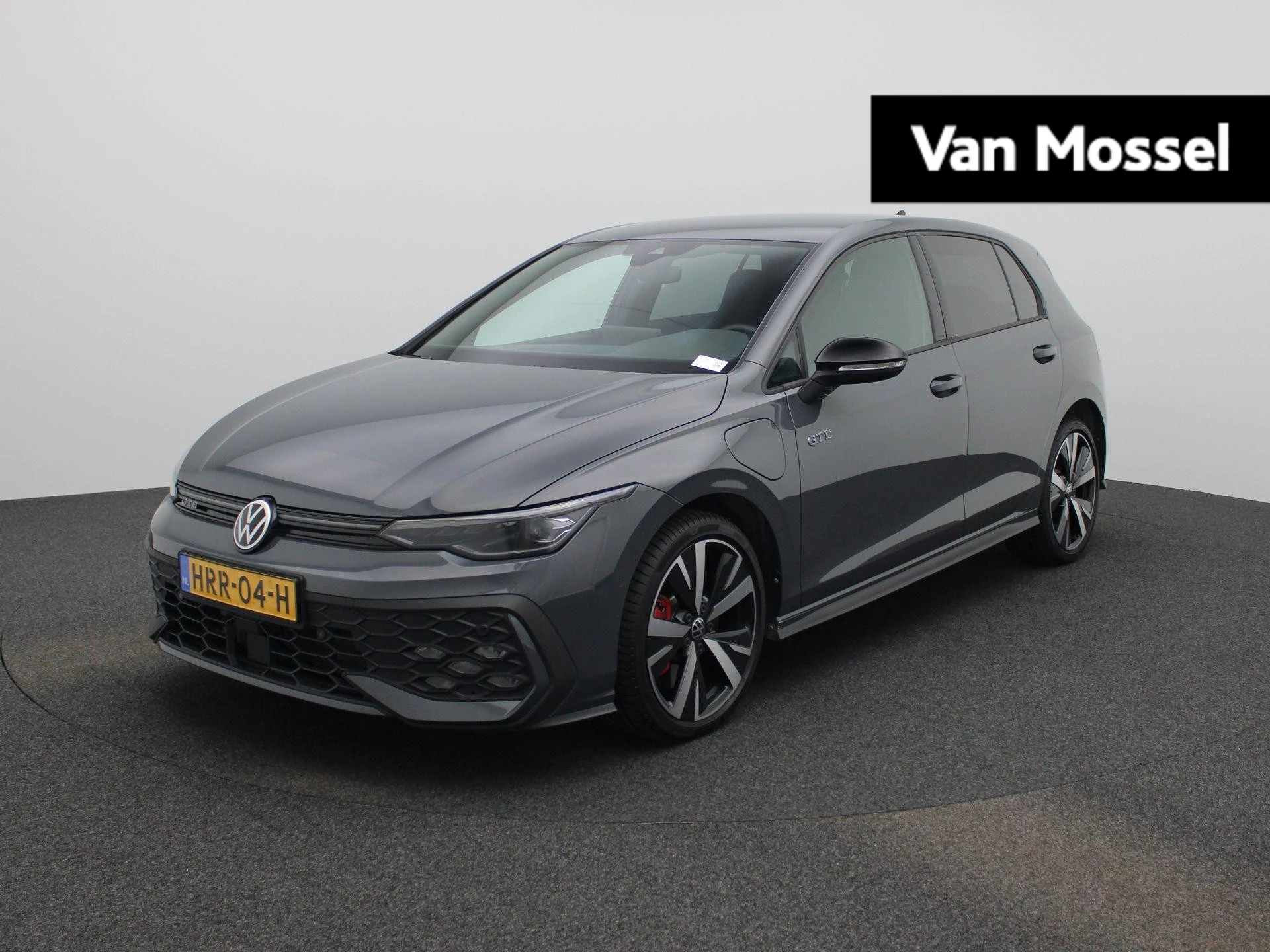 Volkswagen-Golf-image-0