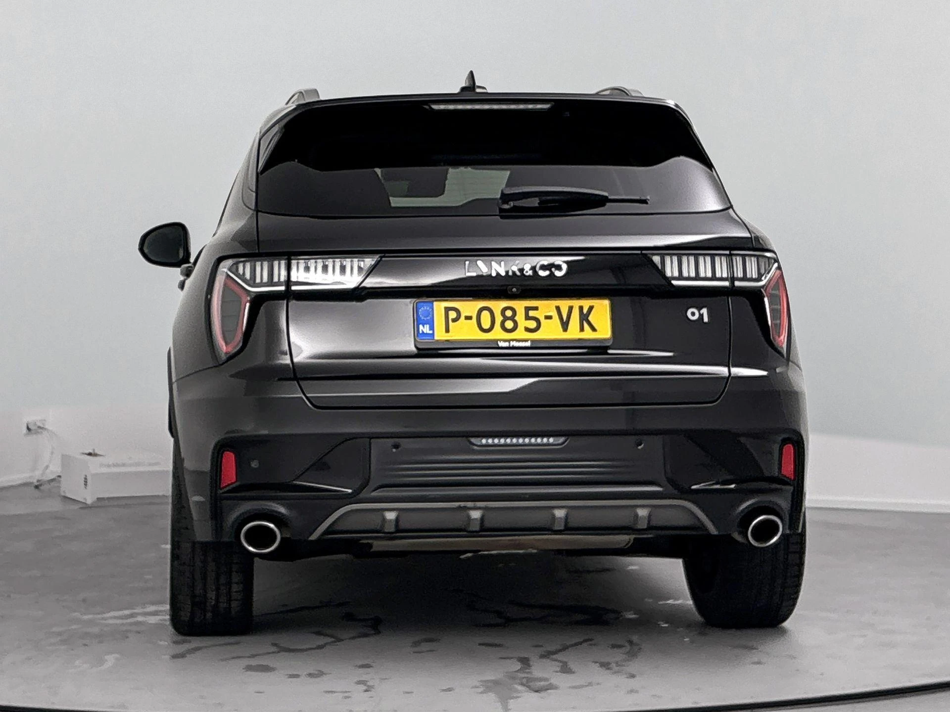Lynk & Co-01-image-2