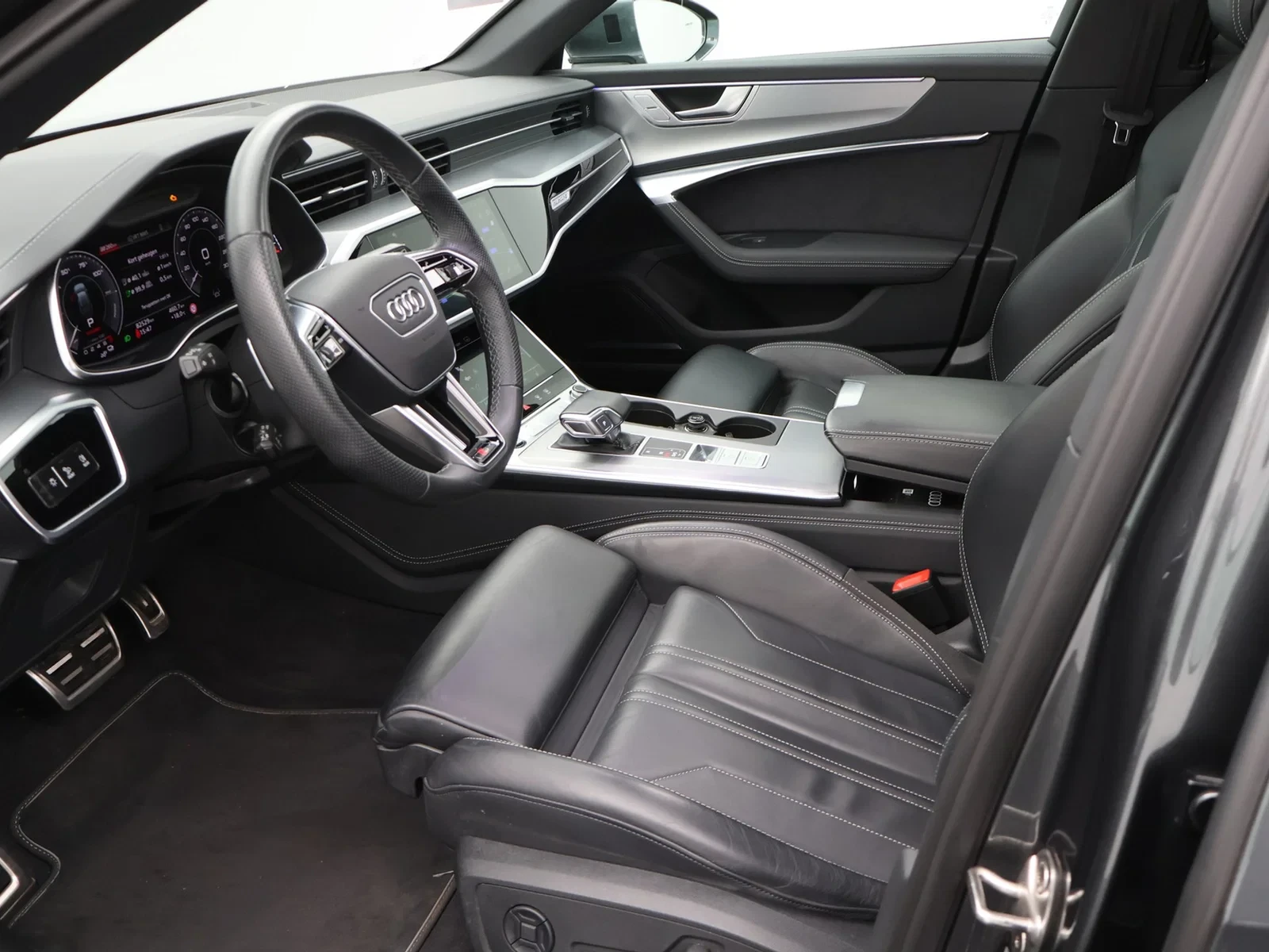Audi A6 Avant PHEV Audi A6 Avant Business Edition Sport PHEV 50TFSI e QUATTRO 299PK *AUTOMAAT*PANODAK*LEDER*CAMERA*PDC*